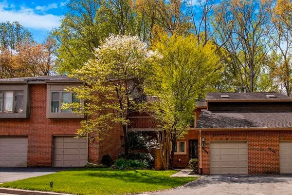 10812 Whiterim Drive
Potomac, MD 20854
$1,060,000