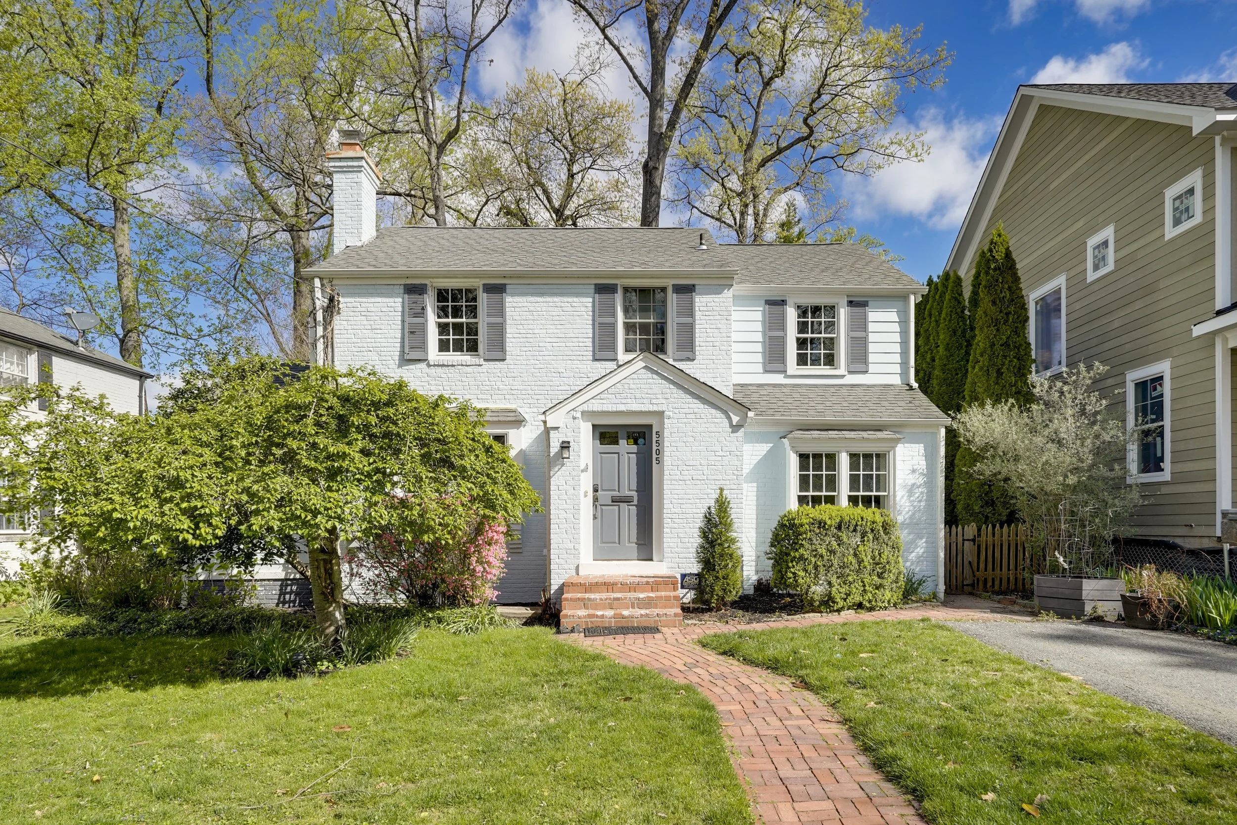 5505 Charlcote Road
Bethesda, MD 20817
$1,250,000