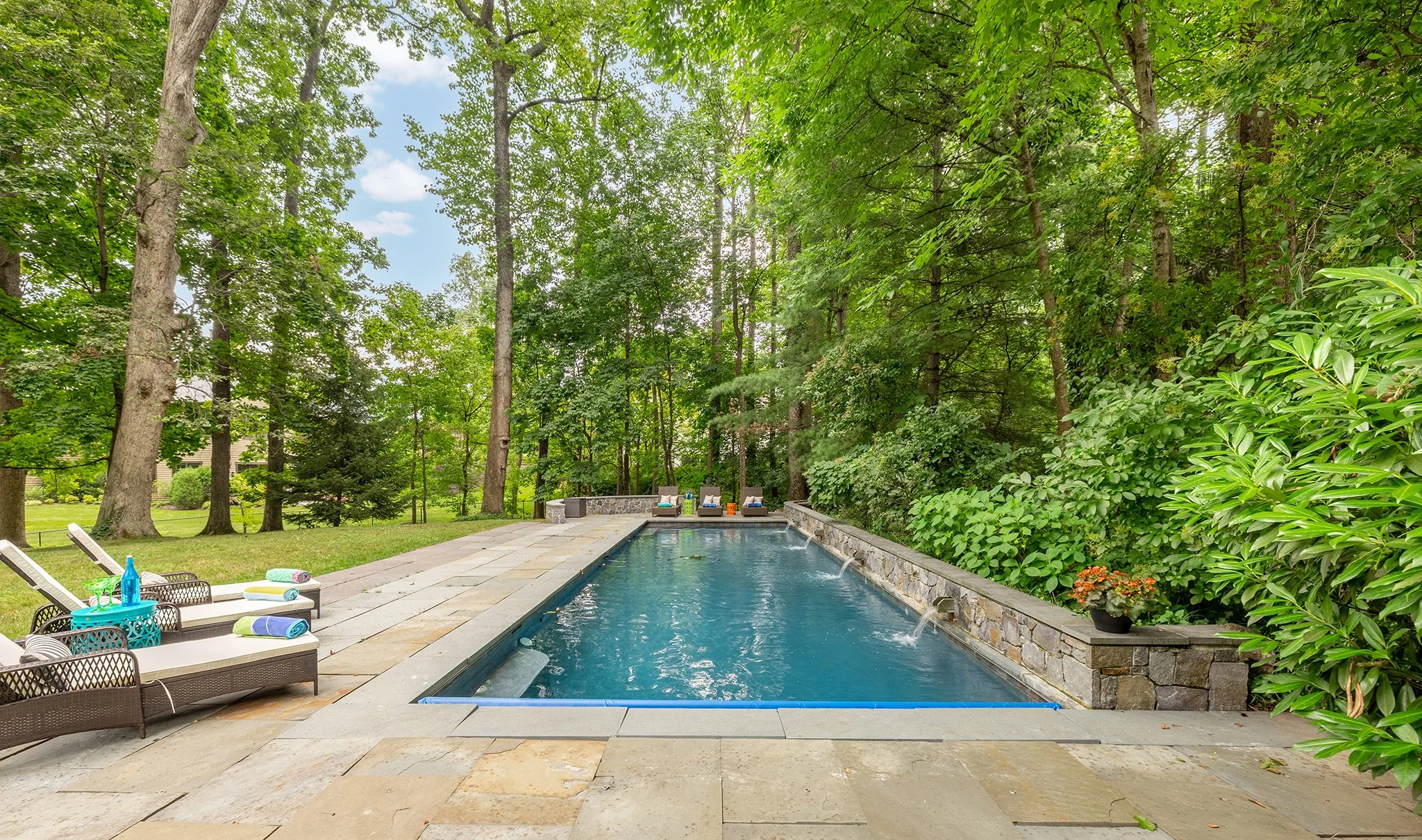 7030 Armat Dr EXT-0033.jpg