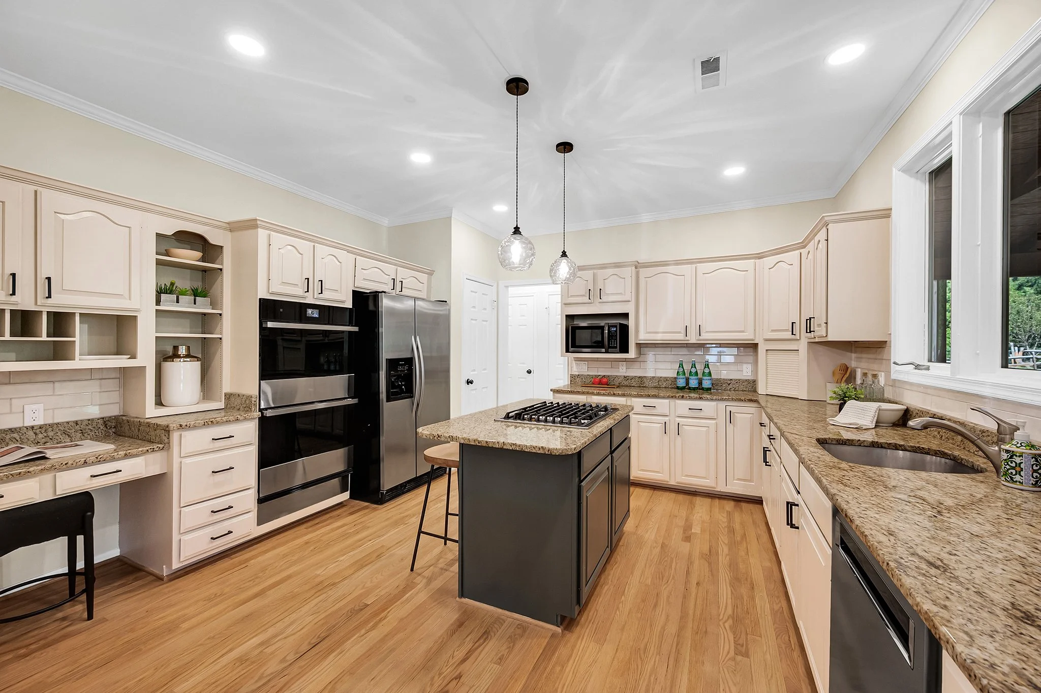 Turley12304_3745.jpg