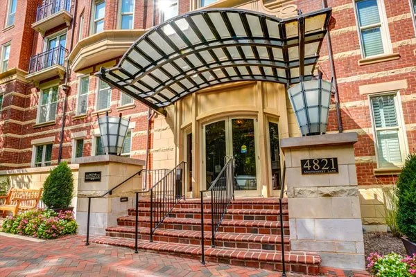 4821 Montgomery Lane #1002
Bethesda, MD 20814
$3,425,000
