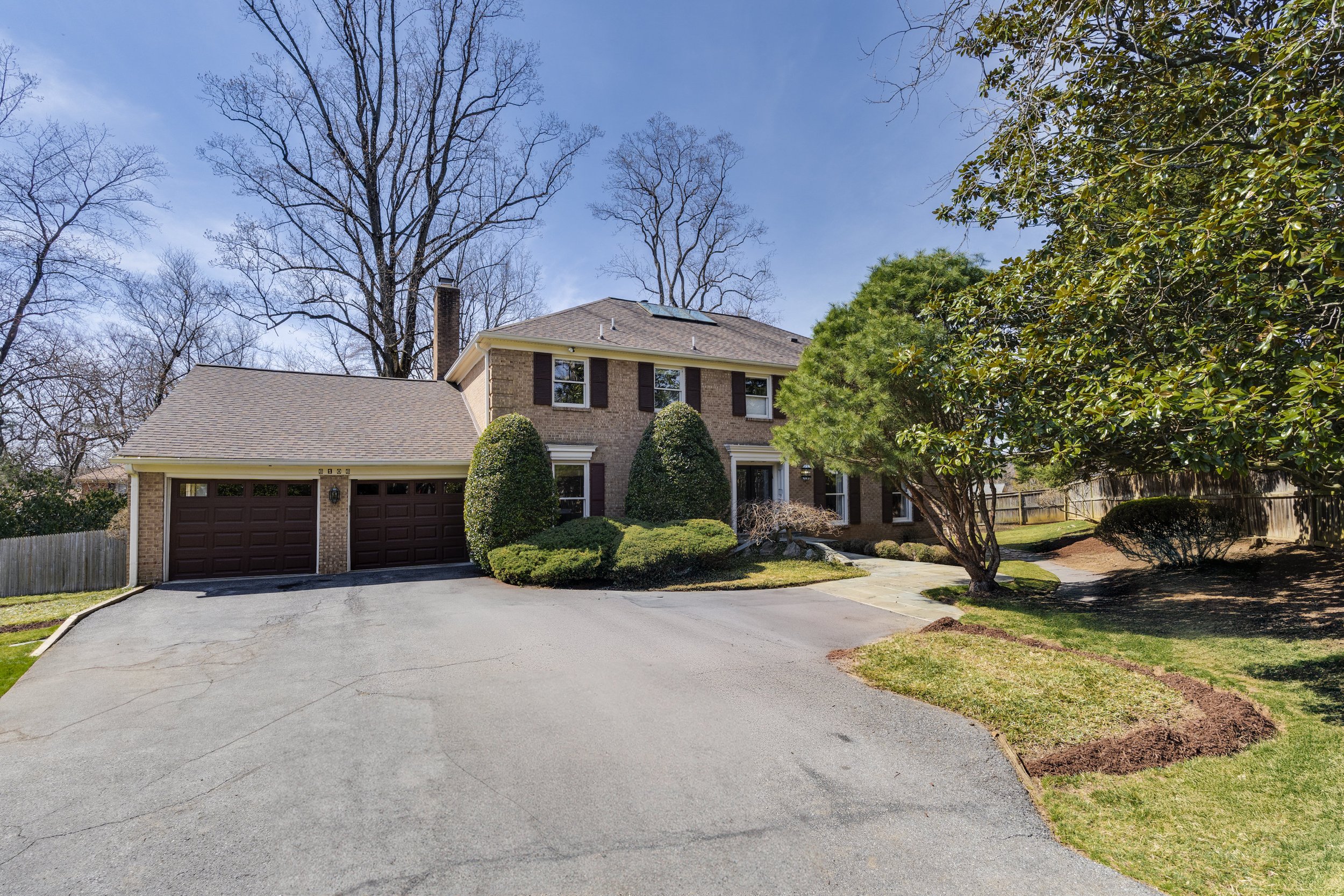 6106 Wayside Drive
Rockville, MD 20852
$1,590,000