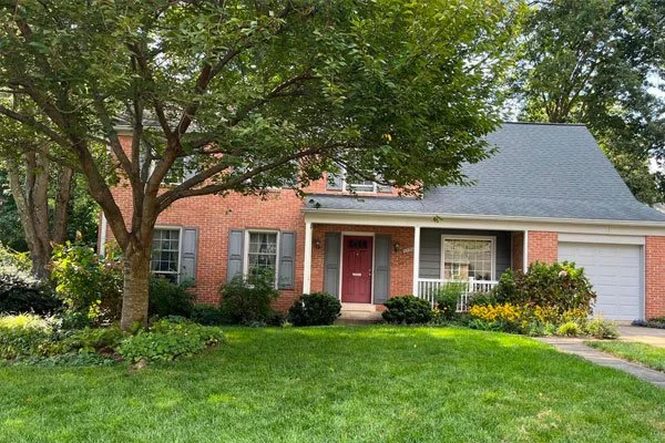 11304 Farmland Drive
Rockville, MD 20852
$1,115,000