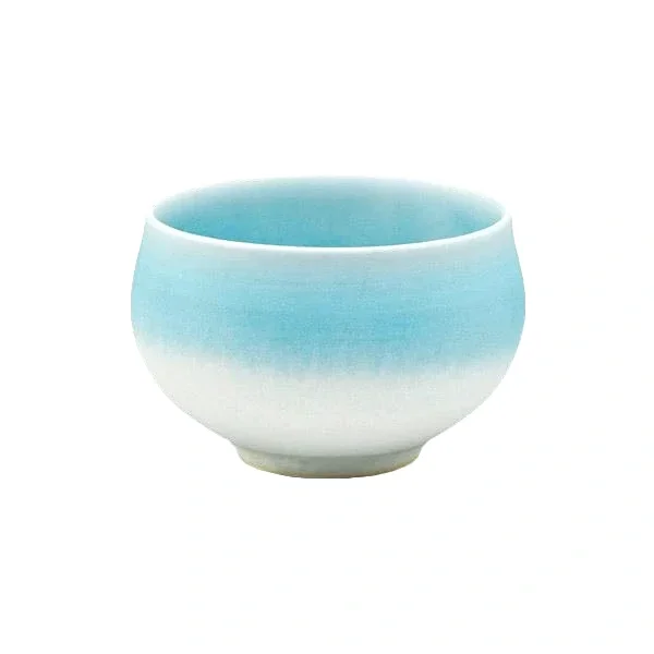 Seiten A Celestial Gradient of Sea and Sky- Light Blue Matcha Bowl (Handmade)