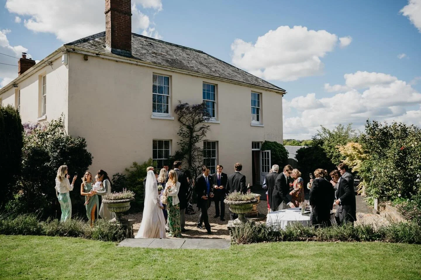 Receptions large or small. 

With 2.5 acres of space to work with, the setting lends itself to weddings of all sizes. From marquee receptions for up to 200, to more intimate celebrations of 30. 

#weddingreceptions #devonwedding #outdoorwedding #elop