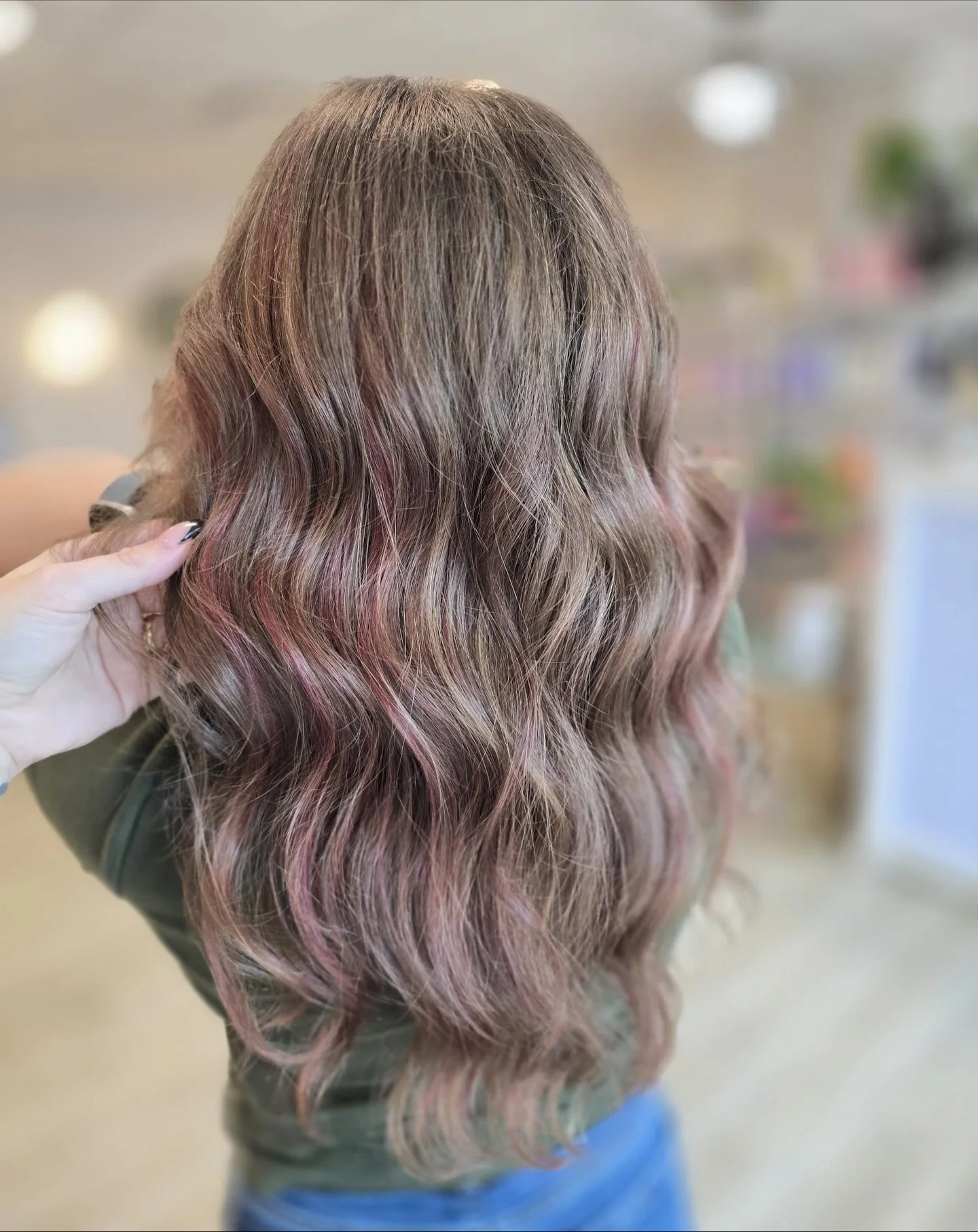 Pretty pops of pink 🎀

Hair by Mandi @mandilynne.yvr 

#pinkhair #plushingtonbeautybar #funhair #kevinmurphy #haircolour #haircolor #langleystylist #langleysalon #langleyhair