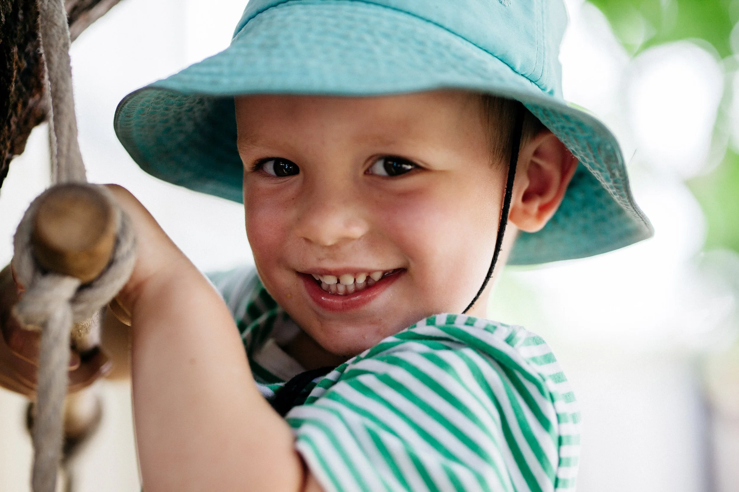 Large indoor play space, bright and hygienic learning environment