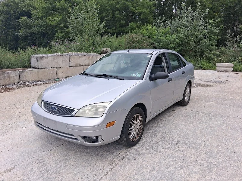 05 Ford focus front drive side.jpg