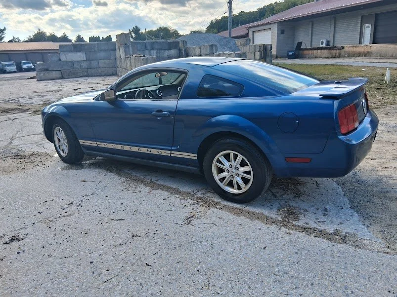 07 ford mustang drive side.jpg