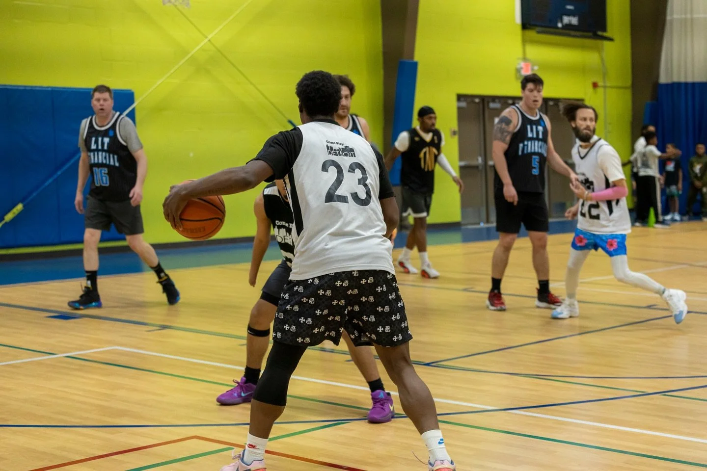 Season 18 of the Old Man Draft League is in FULL EFFECT. 🔥

A little more than halfway through this season and it&rsquo;s been one our toughest yet&hellip; 🦾

At the top of each respective division is: BBM Law &amp; Blue Racer Productions, on the o