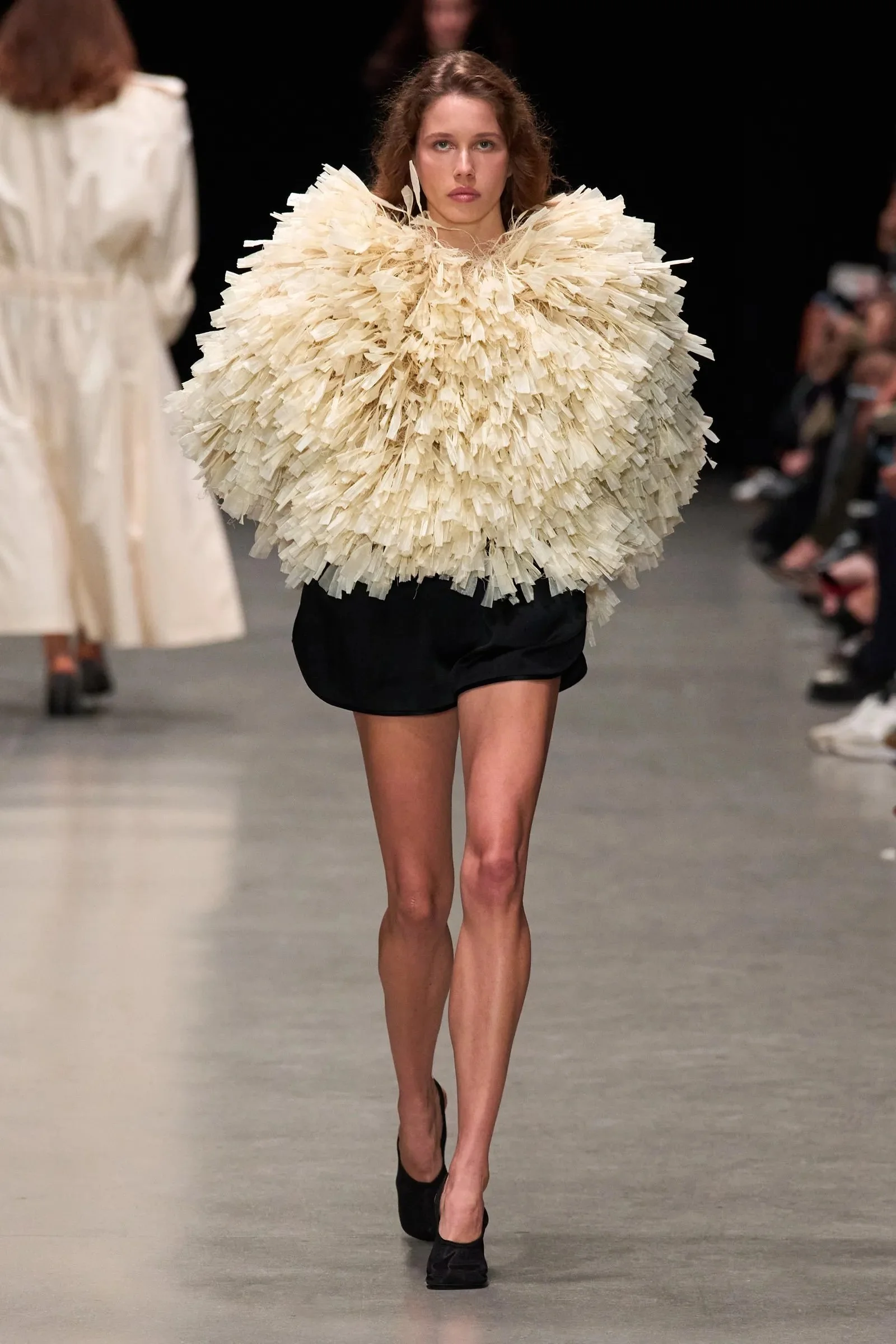 00035-stella-mccartney-spring-2026-ready-to-wear-credit-gorunway.jpeg