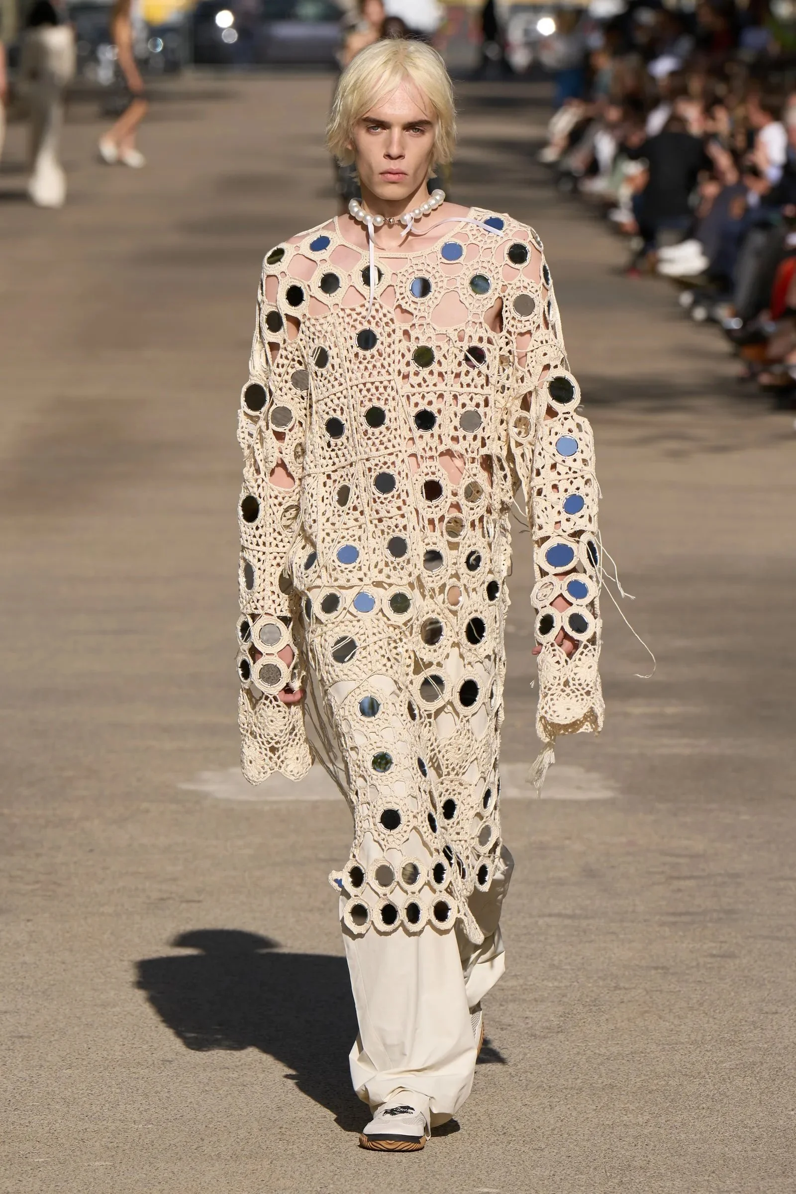 00035-stella-mccartney-spring-2024-ready-to-wear-credit-gorunway.jpeg