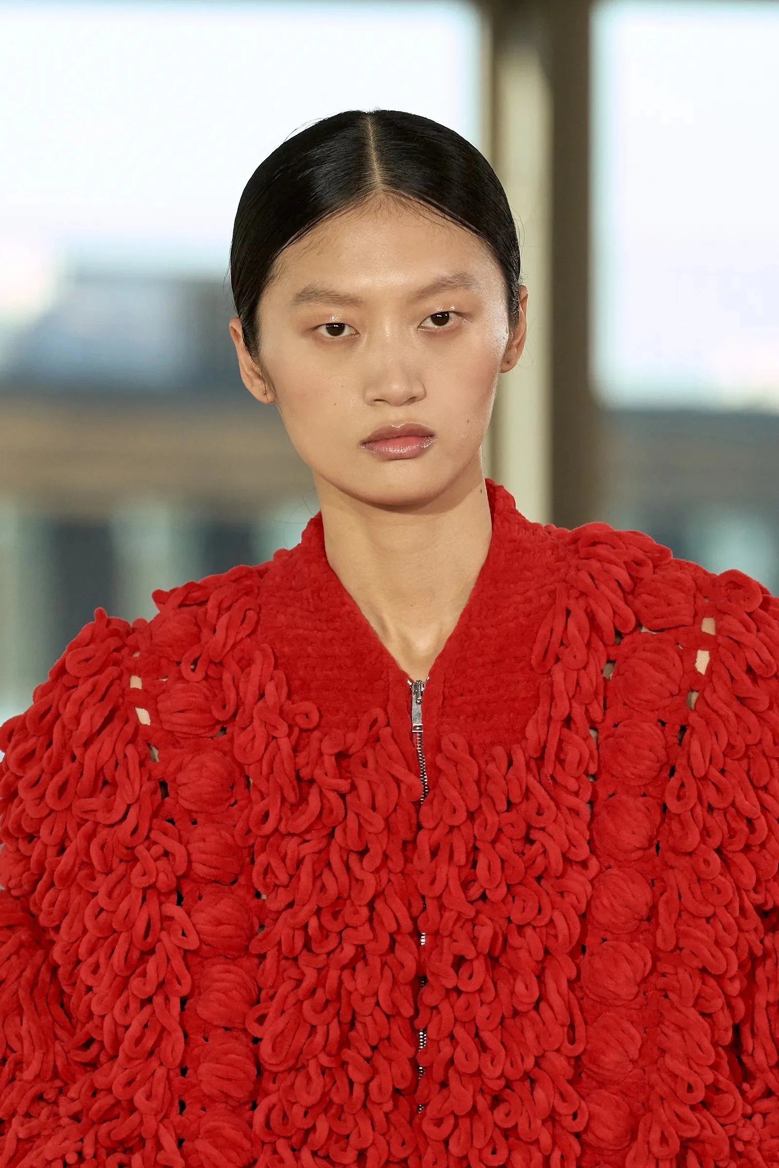 00014-stella-mccartney-fall-2025-ready-to-wear-details-credit-gorunway.jpeg