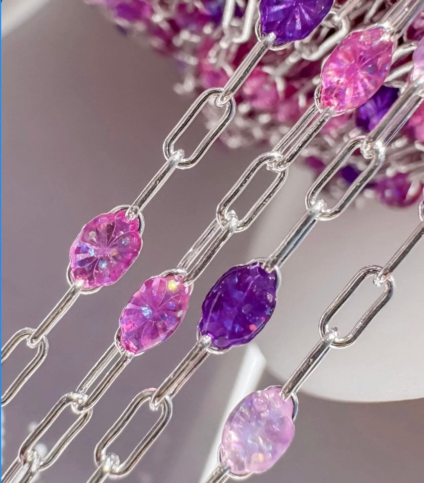Cosmic candy in sterling silver has shown up to party!! She will be available this Thursday @sterlingvalleyvineyard sunset market!!! Come see her in person! 
#tesoricollective #styledbytesori #permanentjewelry #permanentjewelryny #allthecolor