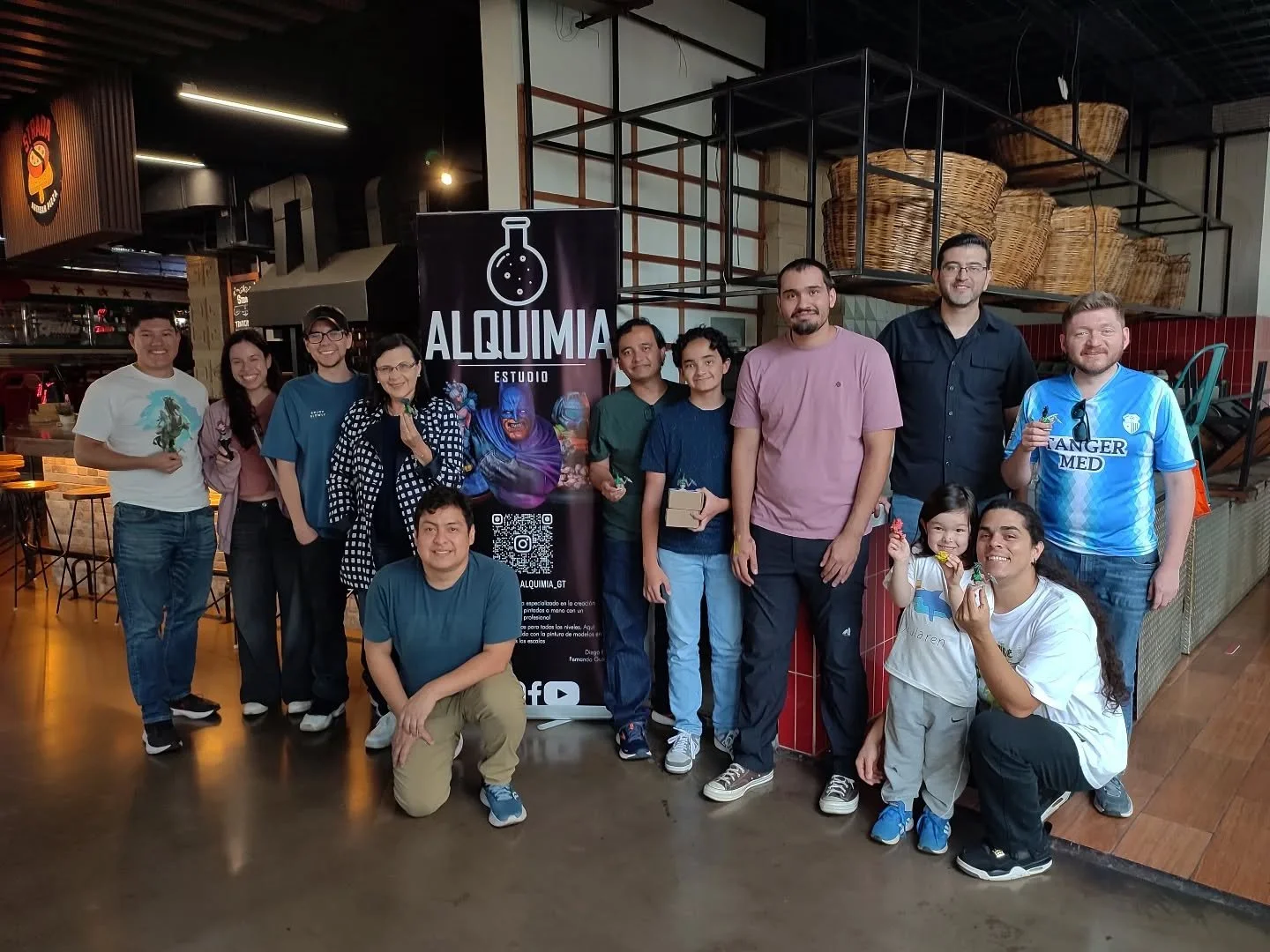 Pintando Historias Juntos 
Gracias a todos los que participaron en el Taller de pintura en @cayibelmercadogastronomico 
Estamos muy contentos de compartir con tantos pintores y Artistas guatemaltecos.
.
Esperamos verlos Pronto nuevamente 
.
#estudioa