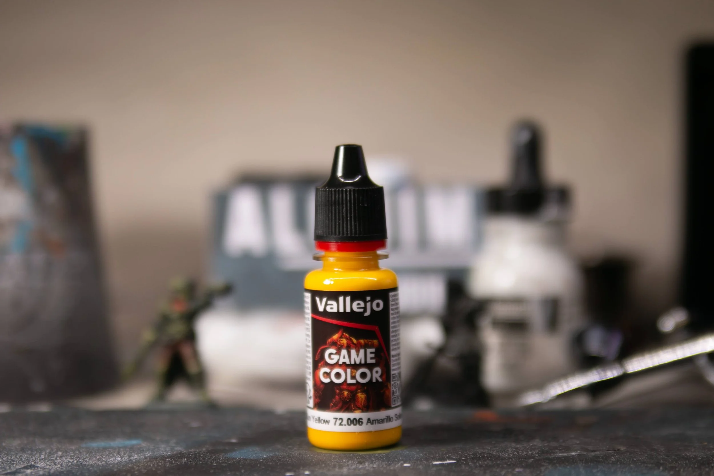 Vallejo Game color - Amarillo Lunar