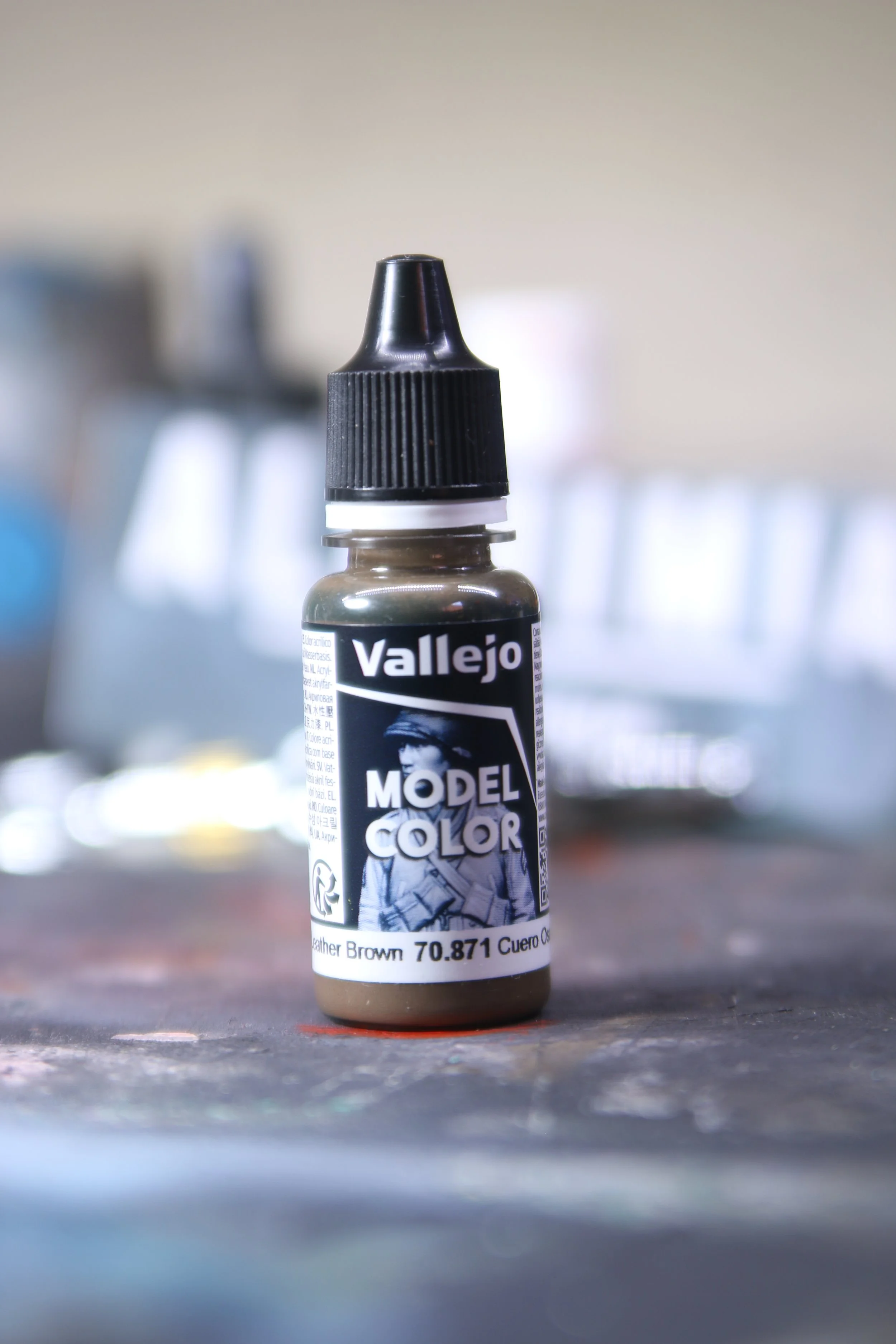 Vallejo Model color - Cuero Oscuro