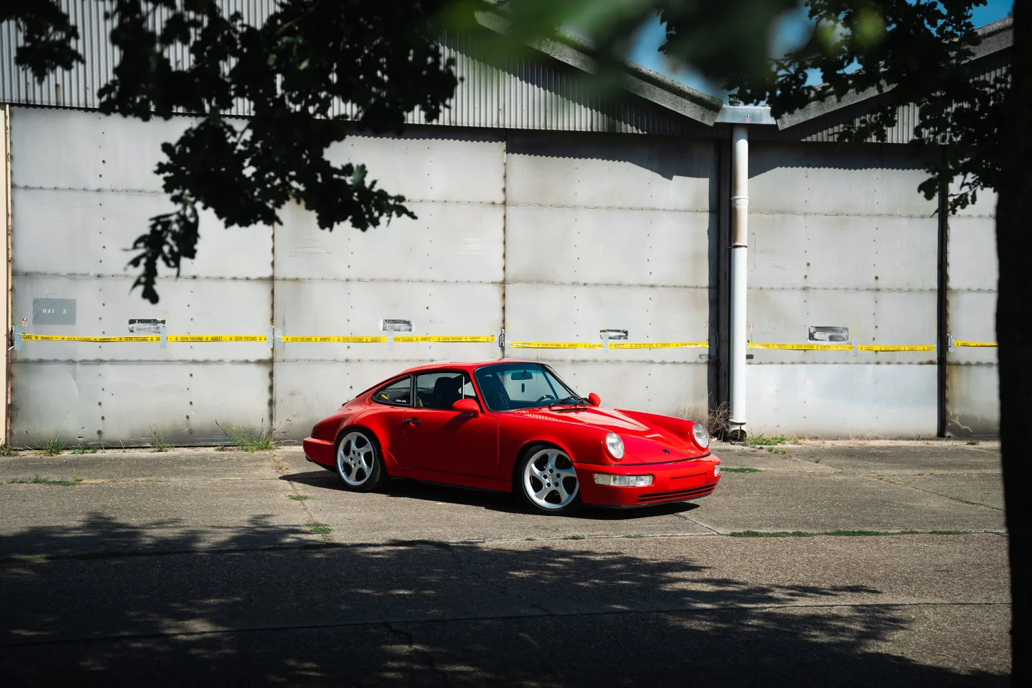 Porsche 964 op locatie, automotive fotografie, fotograaf Puurs, yelu visuals