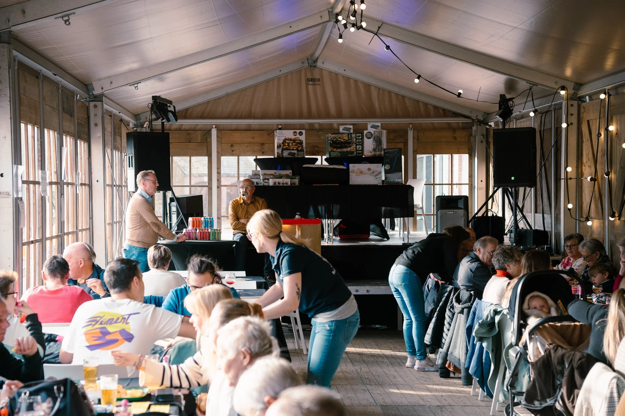 Fituur de statie ruisbroek 10 jaar yelu yenthe lufin puurs fotograaf puurs architectuur event automotive