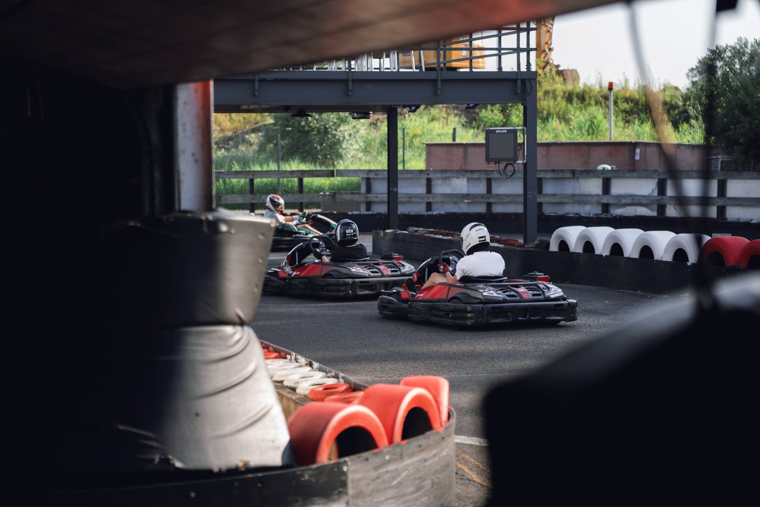 Inkart Juniors 1km Kick-Off, actiebeeld, motorsport fotografie, fotograaf Antwerpen, yelu visuals
