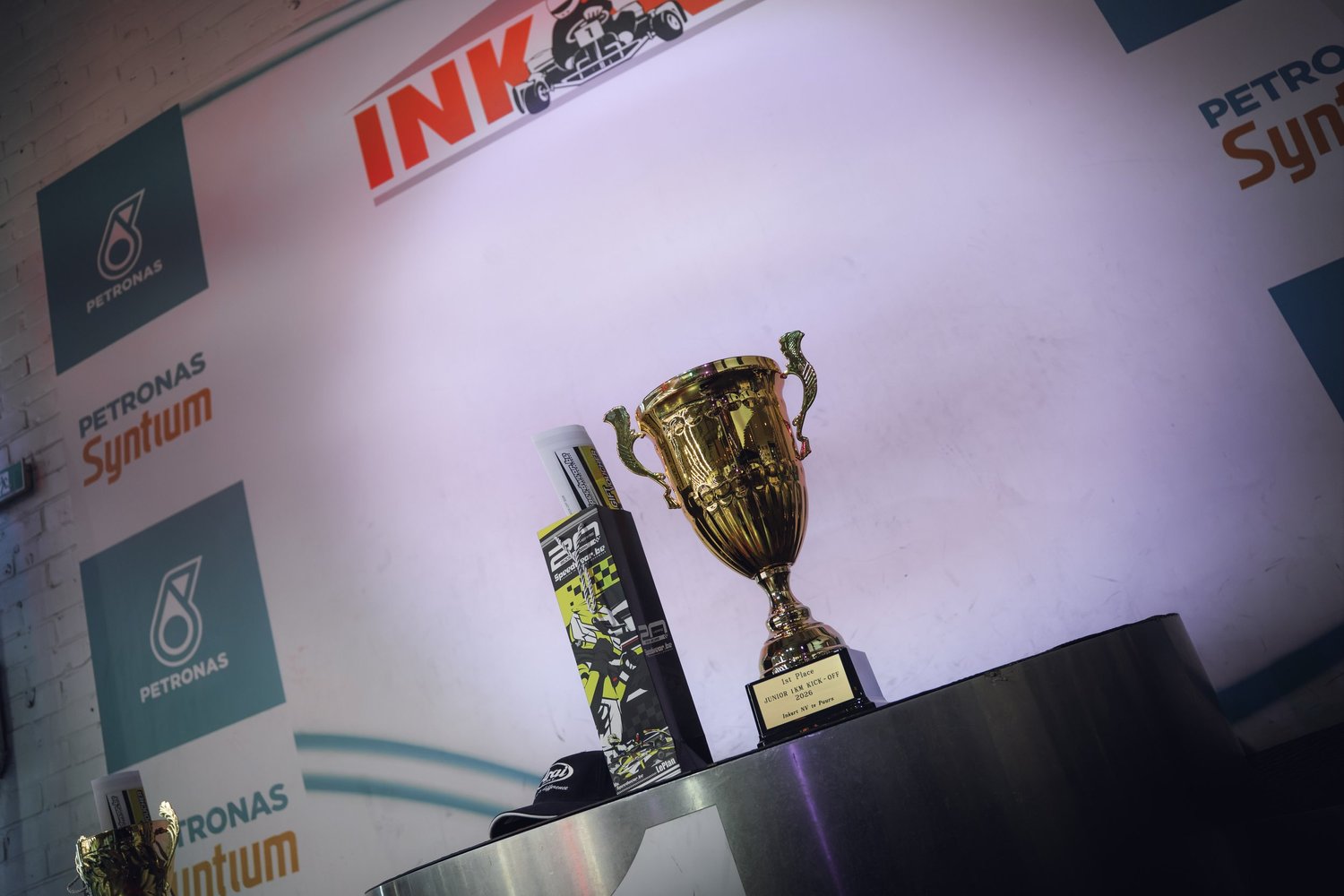 Inkart Juniors 1km Kick-Off motorsport fotografie, fotograaf Puurs, Antwerpen, yelu visuals