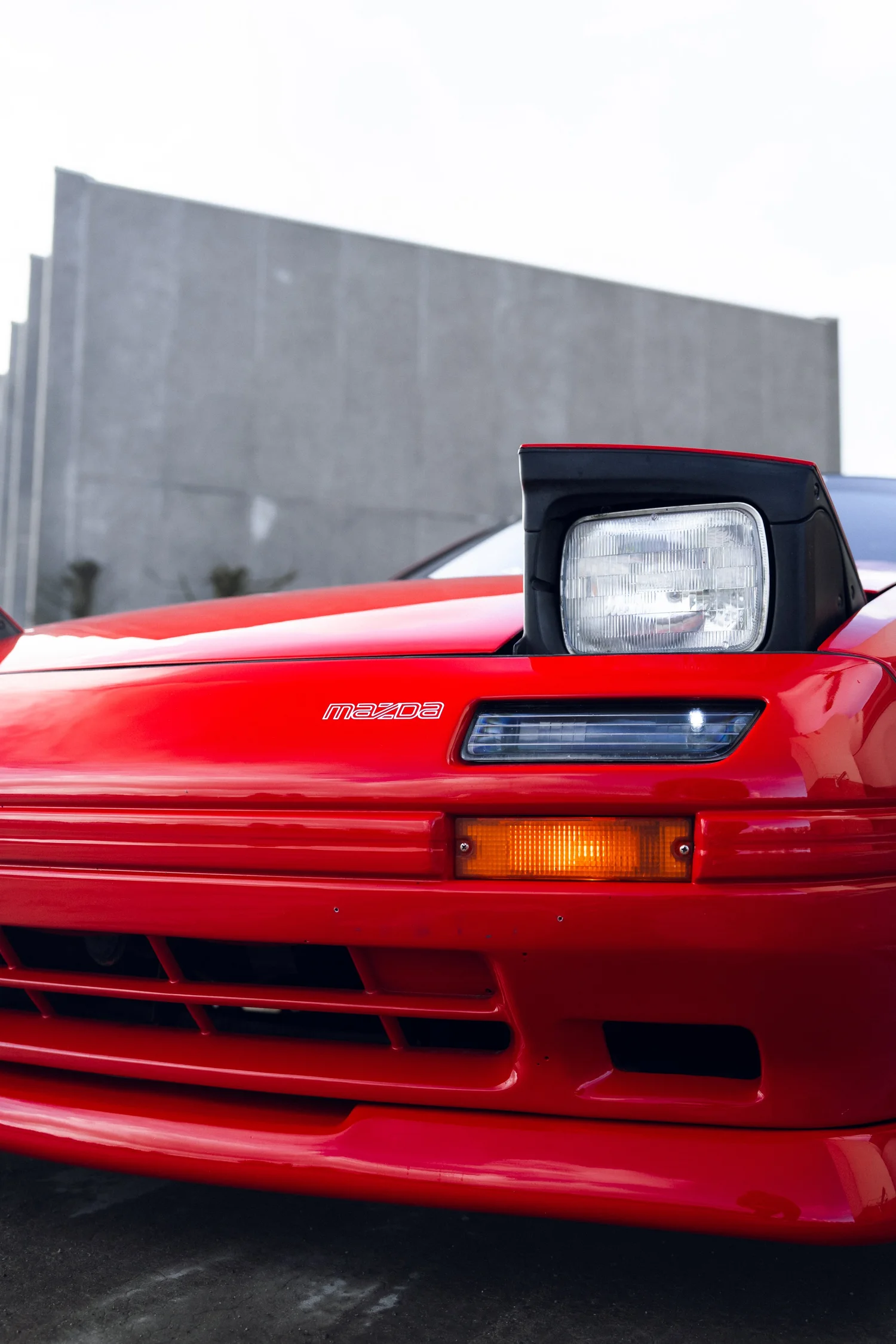 Mazda RX7 op locatie, automotive fotografie, fotograaf Puurs, yelu visuals