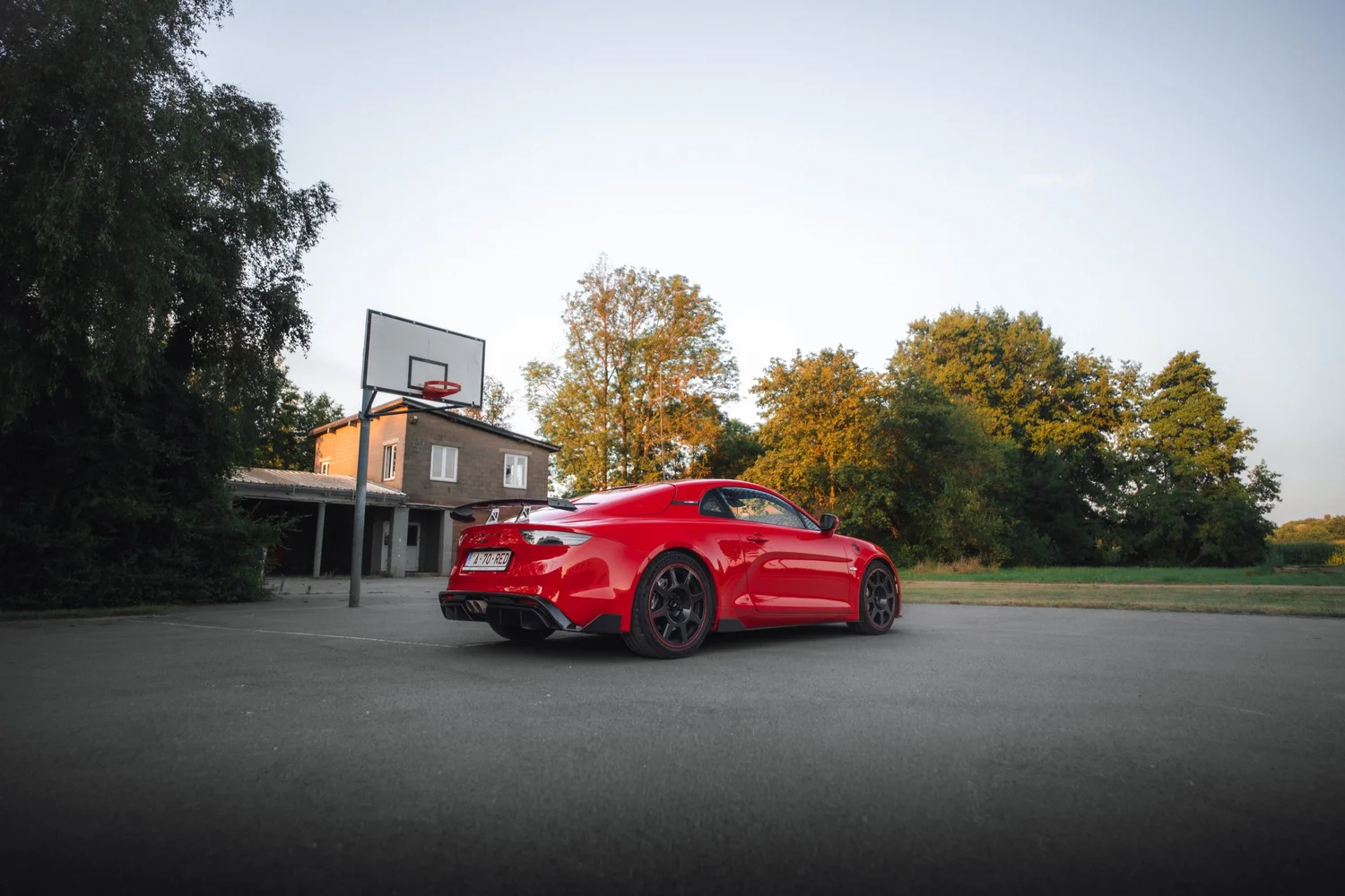 Alpine A110R op locatie, automotive fotografie, fotograaf Puurs, yelu visuals
