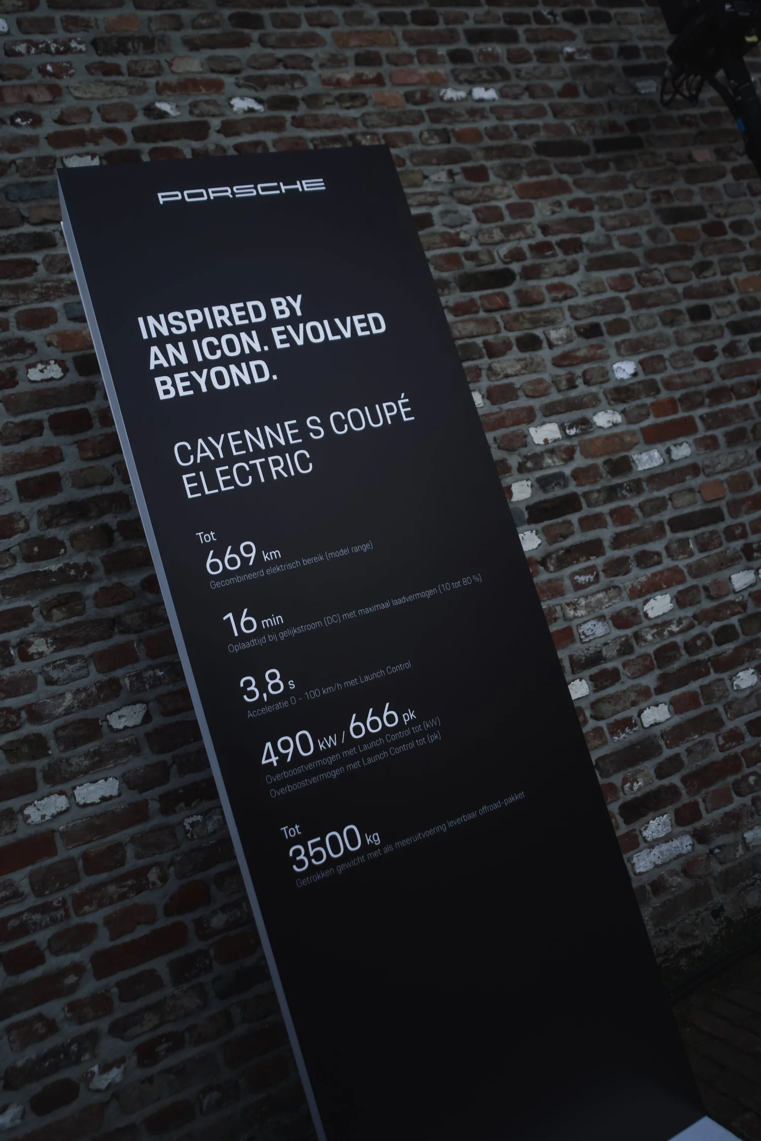 Porsche Cayenne Reveal, sfeerbeeld, event fotografie, fotograaf Antwerpen, yelu visuals