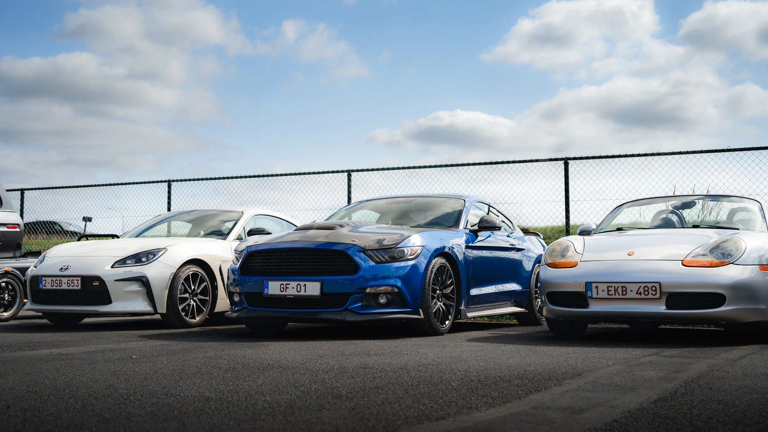 Inkart cars karts coffee yelu yenthe lufin puurs fotograaf puurs architectuur event automotive