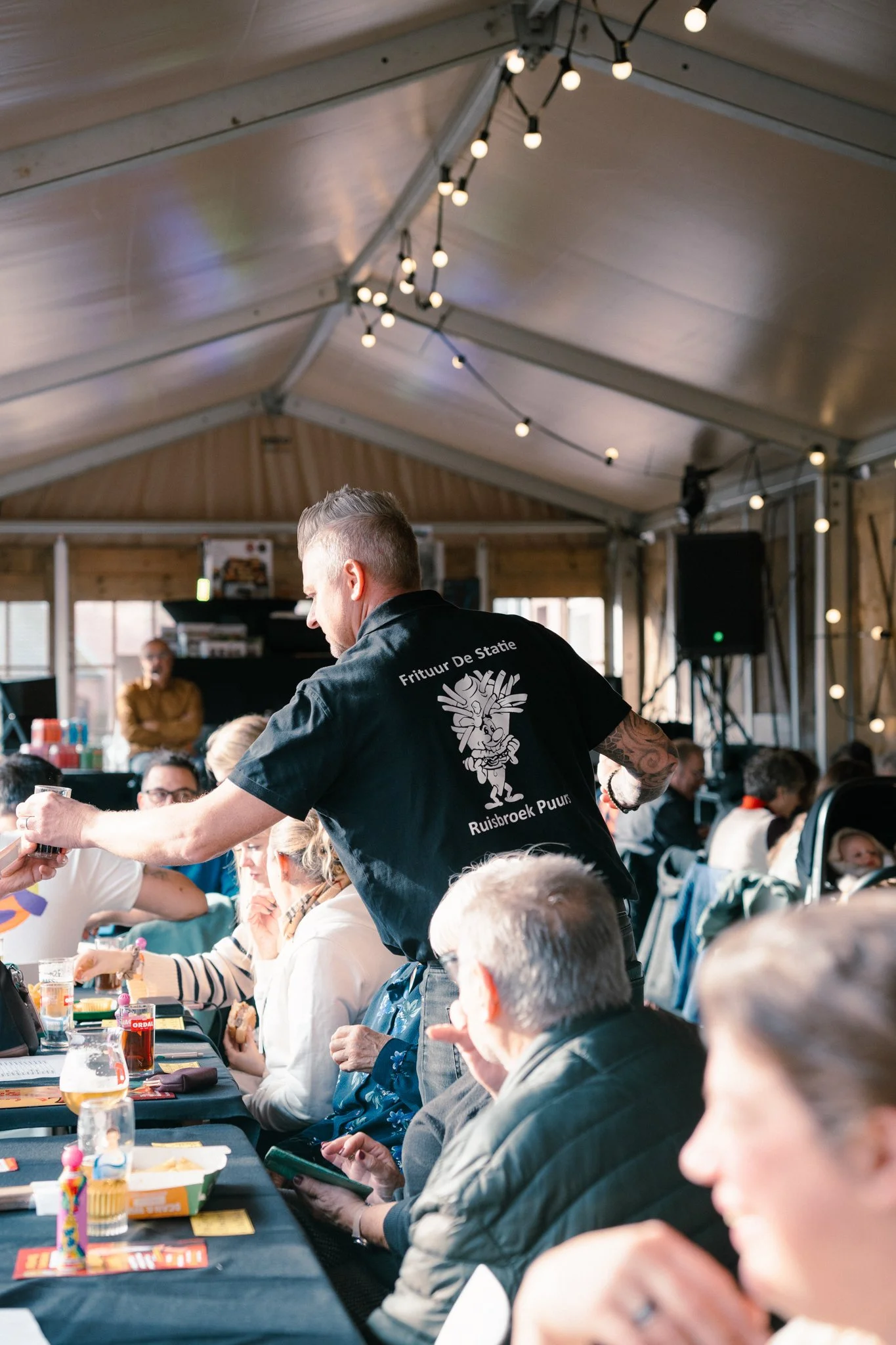 Fituur de statie ruisbroek 10 jaar yelu yenthe lufin puurs fotograaf puurs architectuur event automotive