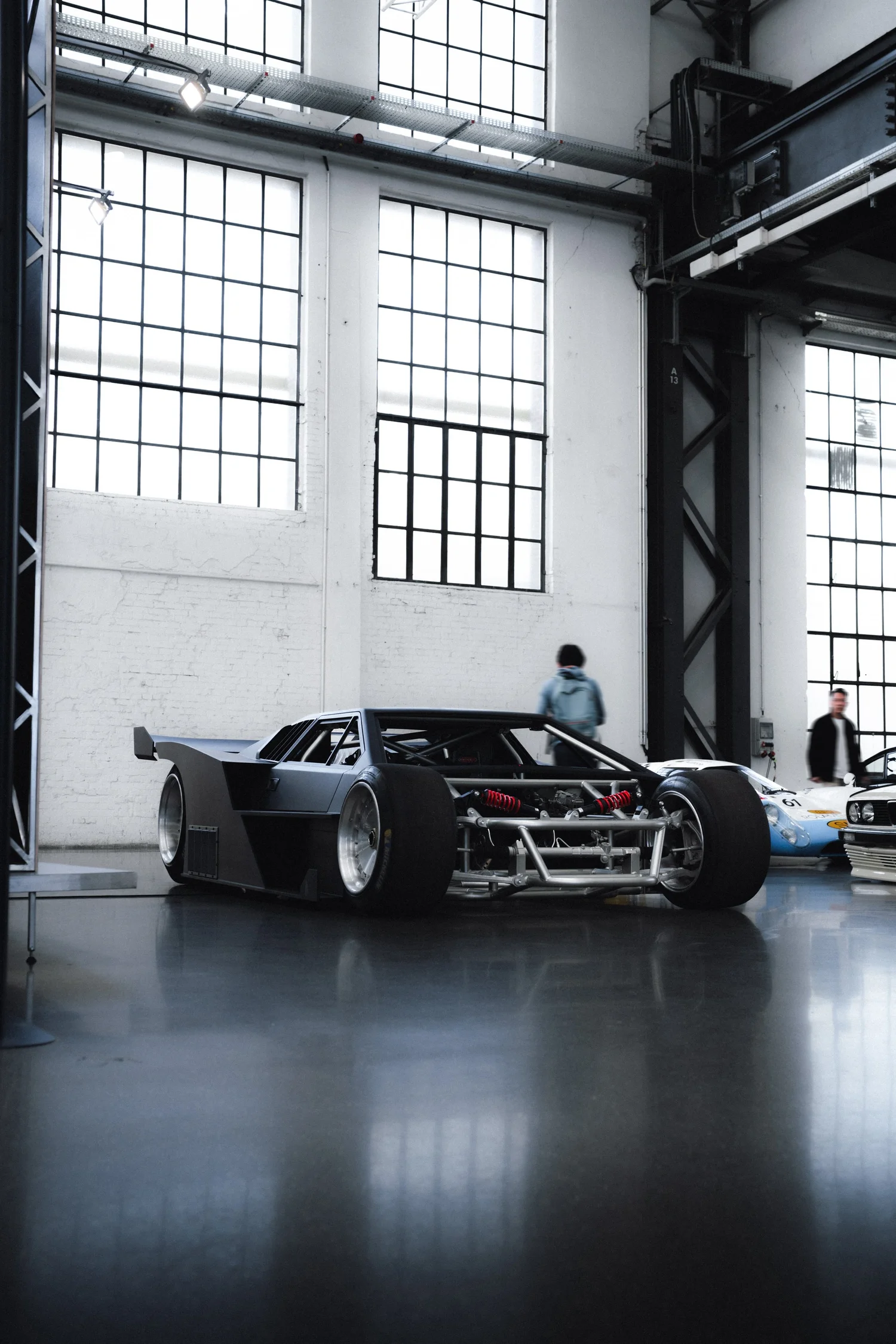 Holyhall ESP ONE op locatie, automotive fotografie, fotograaf Puurs, yelu visuals