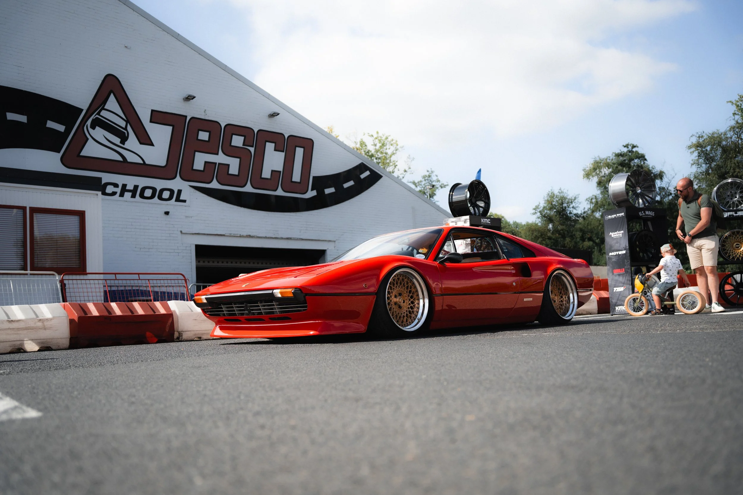 Inkart cars karts coffee yelu yenthe lufin puurs fotograaf puurs architectuur event automotive