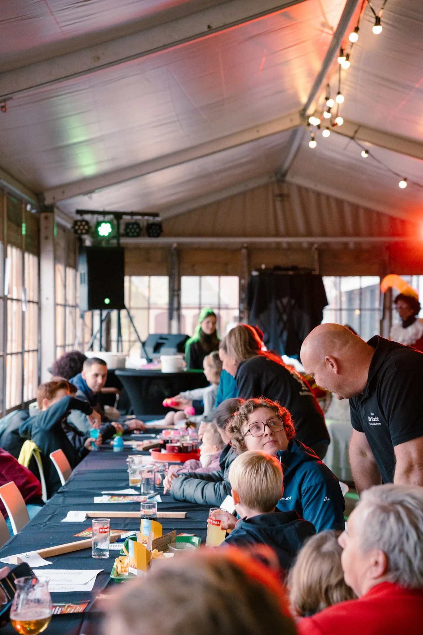 Fituur de statie ruisbroek 10 jaar yelu yenthe lufin puurs fotograaf puurs architectuur event automotive