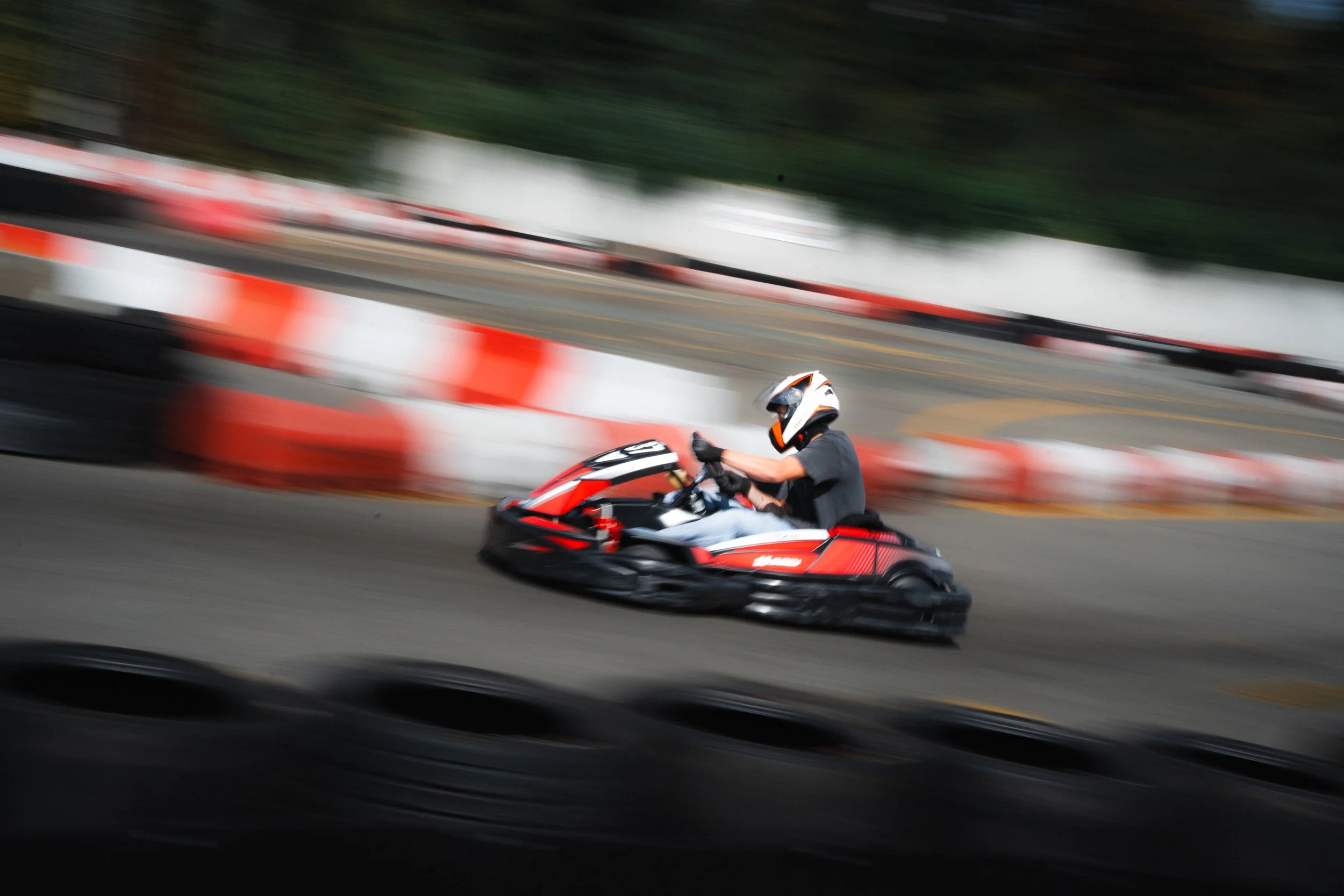 Inkart cars karts coffee yelu yenthe lufin puurs fotograaf puurs architectuur event automotive