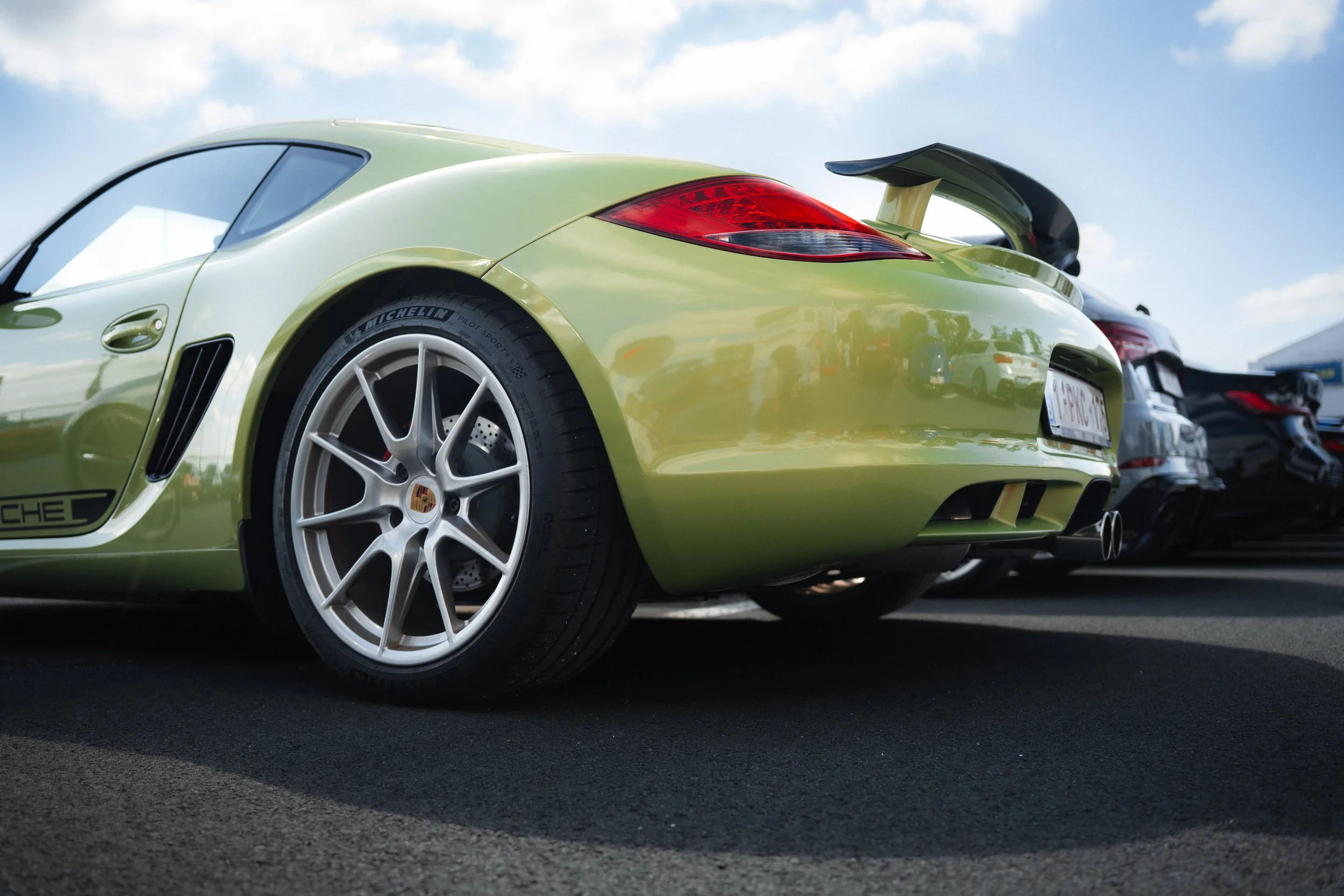 Inkart cars karts coffee yelu yenthe lufin puurs fotograaf puurs architectuur event automotive