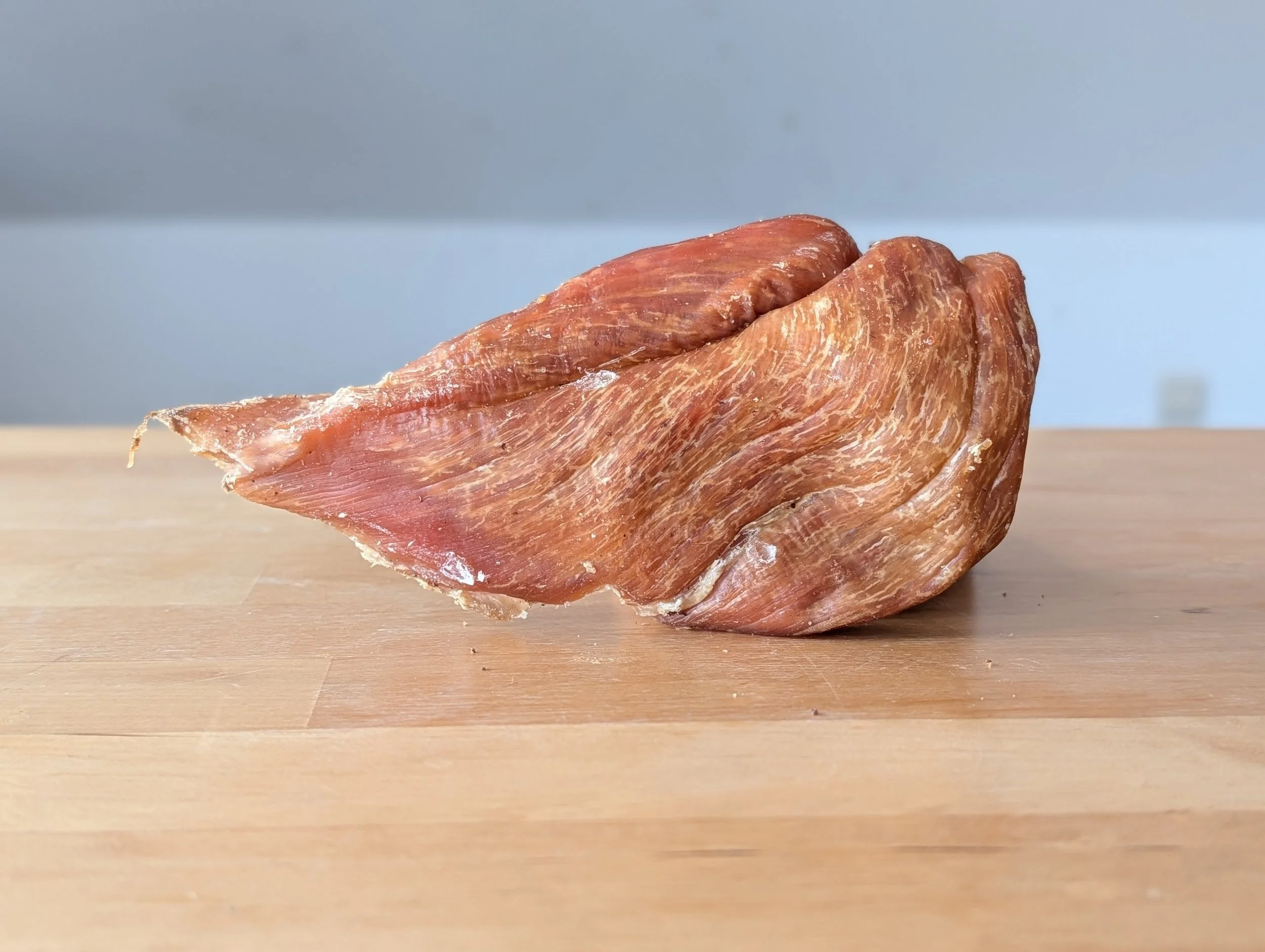 Mastication naturelle : oitrine de poulet sêchée.