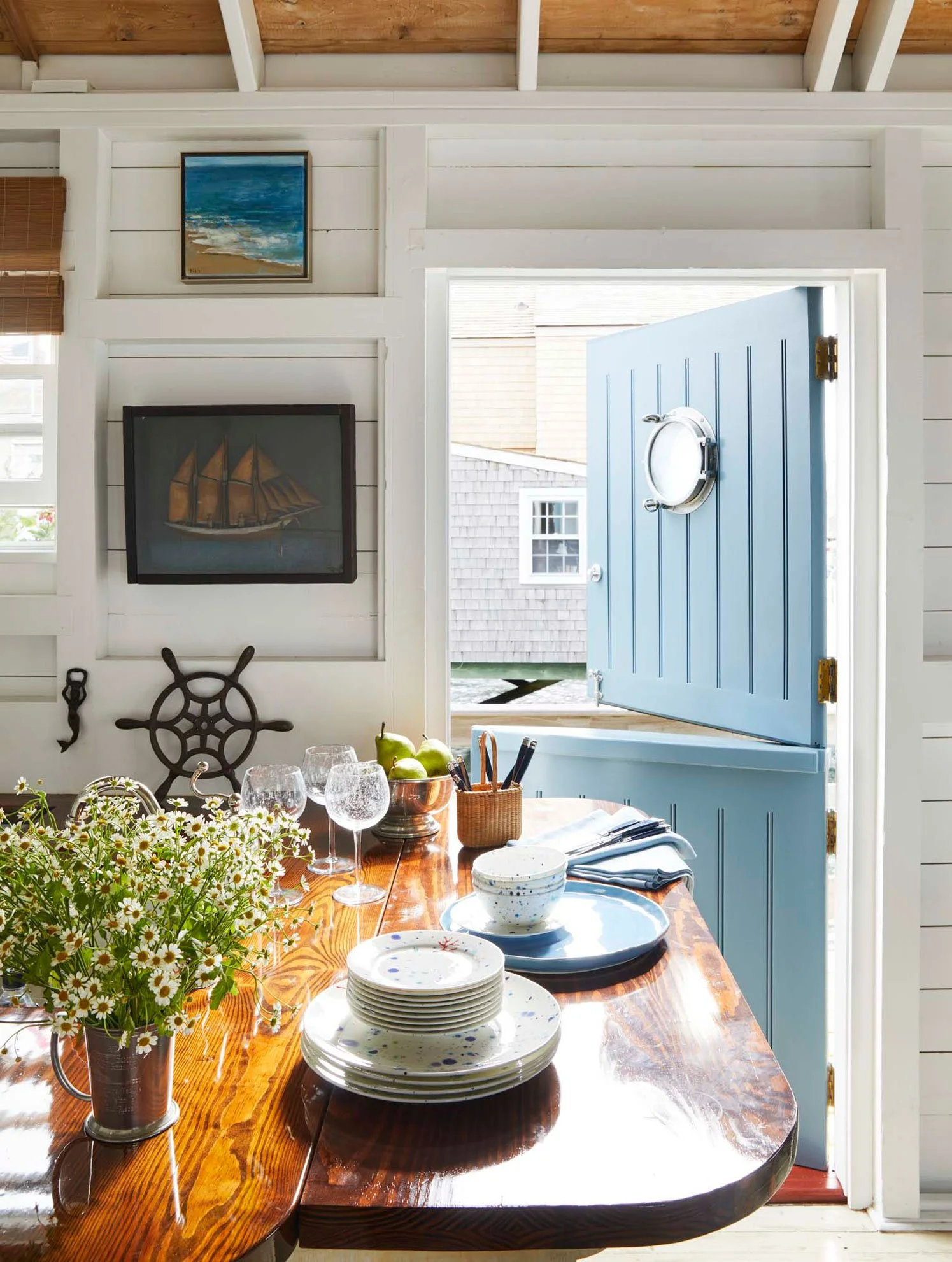 2338_GM_EdwardCarey_BoatHouse_260.jpg