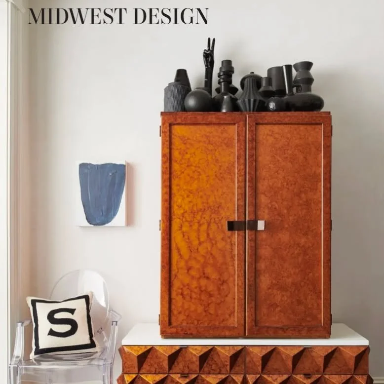 A thoughtful take on bringing vintage into the home.. Loved this interview with Heather Peterson from @hpetersondesign  for Midwest Design! A beautiful reminder that the best interiors evolve over time 🤍

Thank you @midwestdesignmag