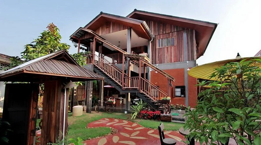 Inside Hueandin's Global Hospitality