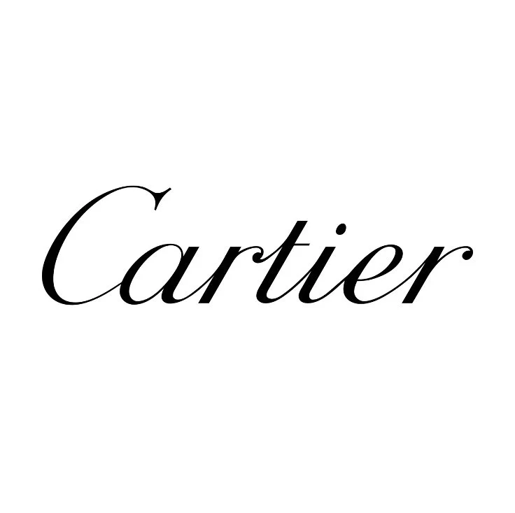 Logo de la marque Cartier en texte noir cursif sur fond blanc.