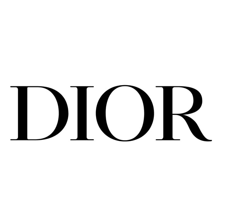 Logo de la marque Dior en lettres noires sur fond blanc.