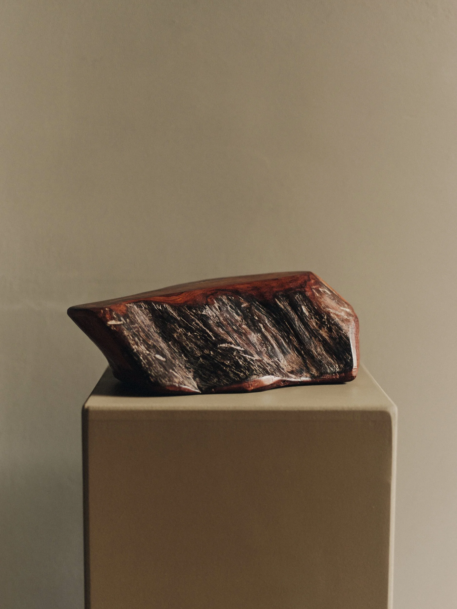 LARGE NARRA STONE