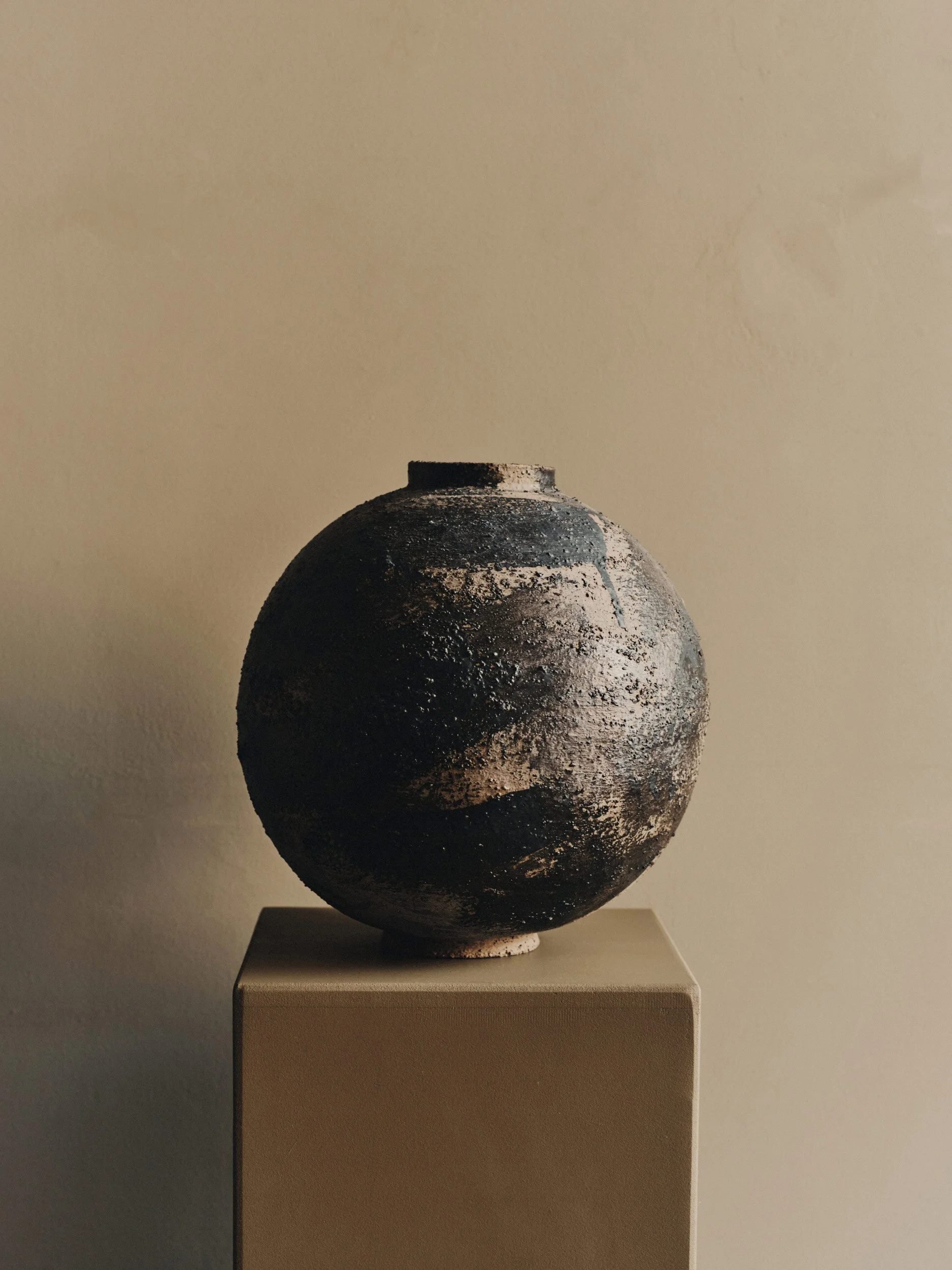 MOON JAR ABSTRACT