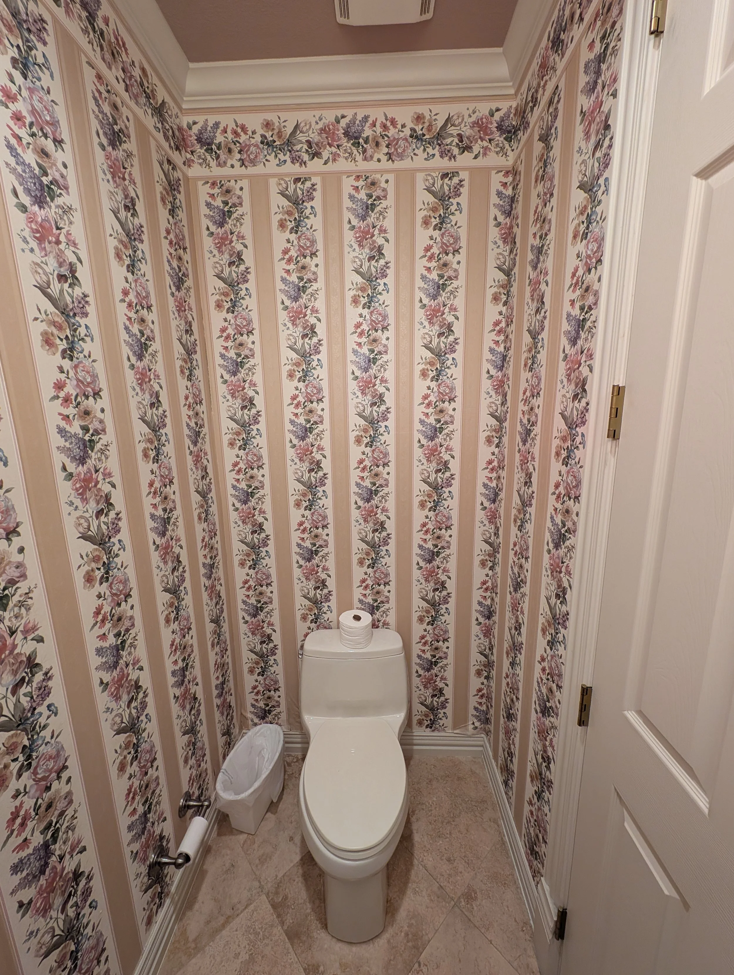 Wallpaper-removal-in-Shady-Oaks-TX-powder-bathroom-before-1.jpg