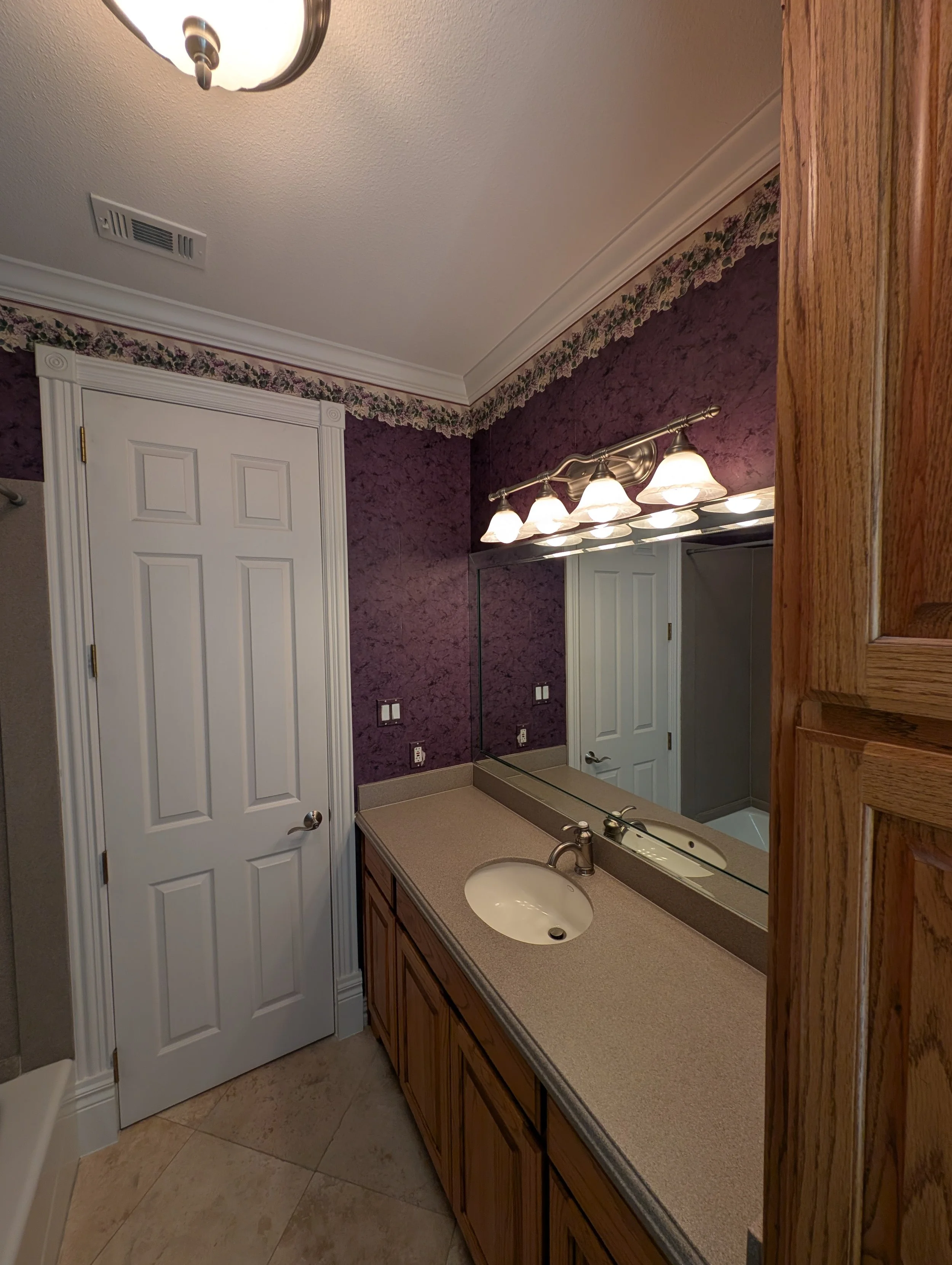 Wallpaper-removal-in-Shady-Oaks-TX-guest-bathroom-before-3.jpg
