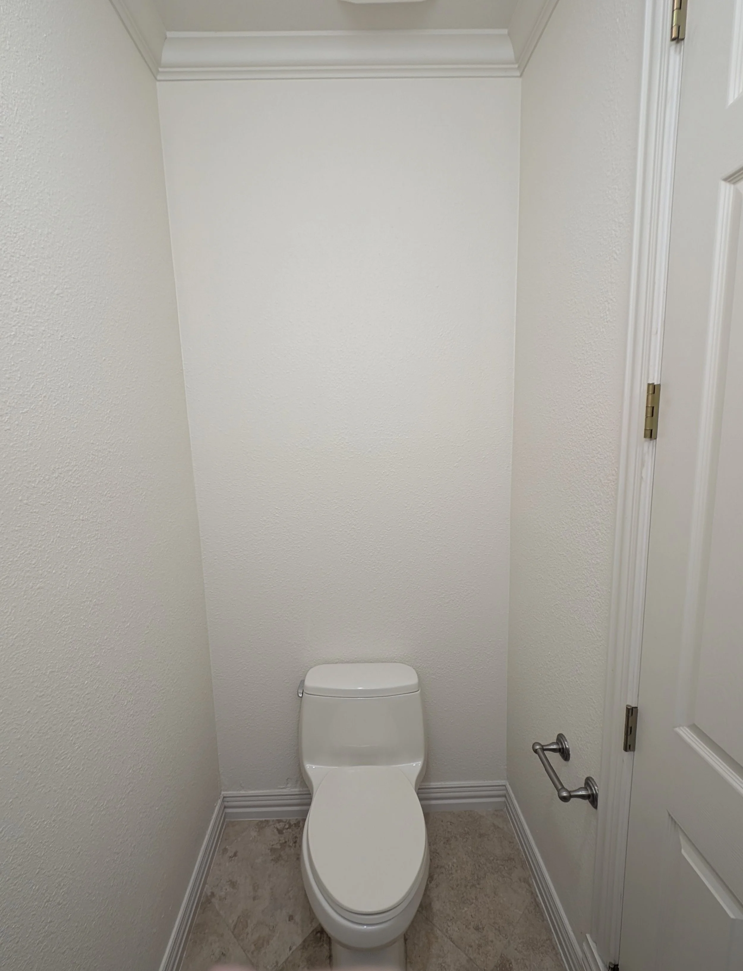 Wallpaper-removal-in-Shady-Oaks-TX-powder-bathroom-after-1.jpg