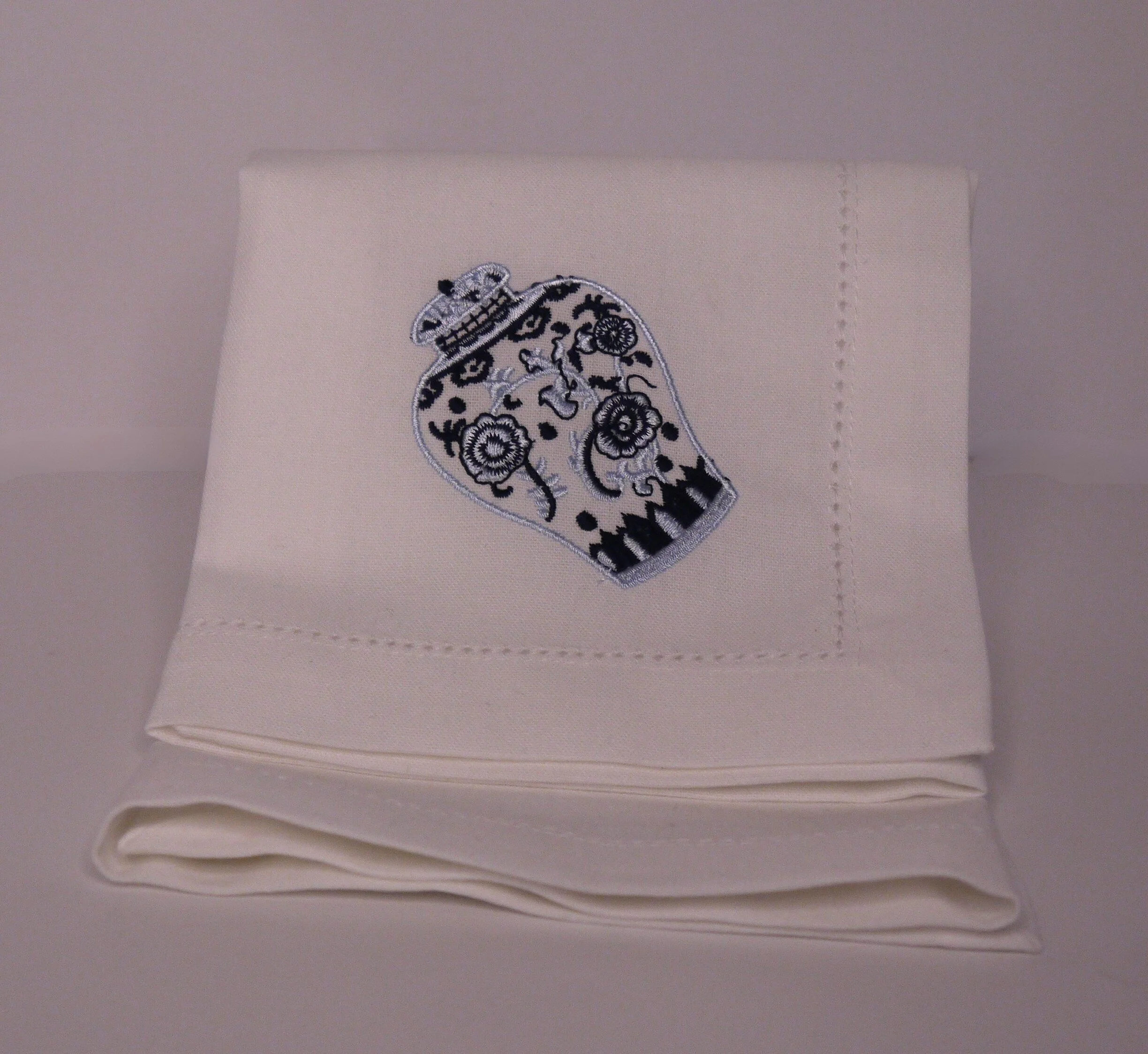 
Blue & White Chinoiserie Jar Napkin