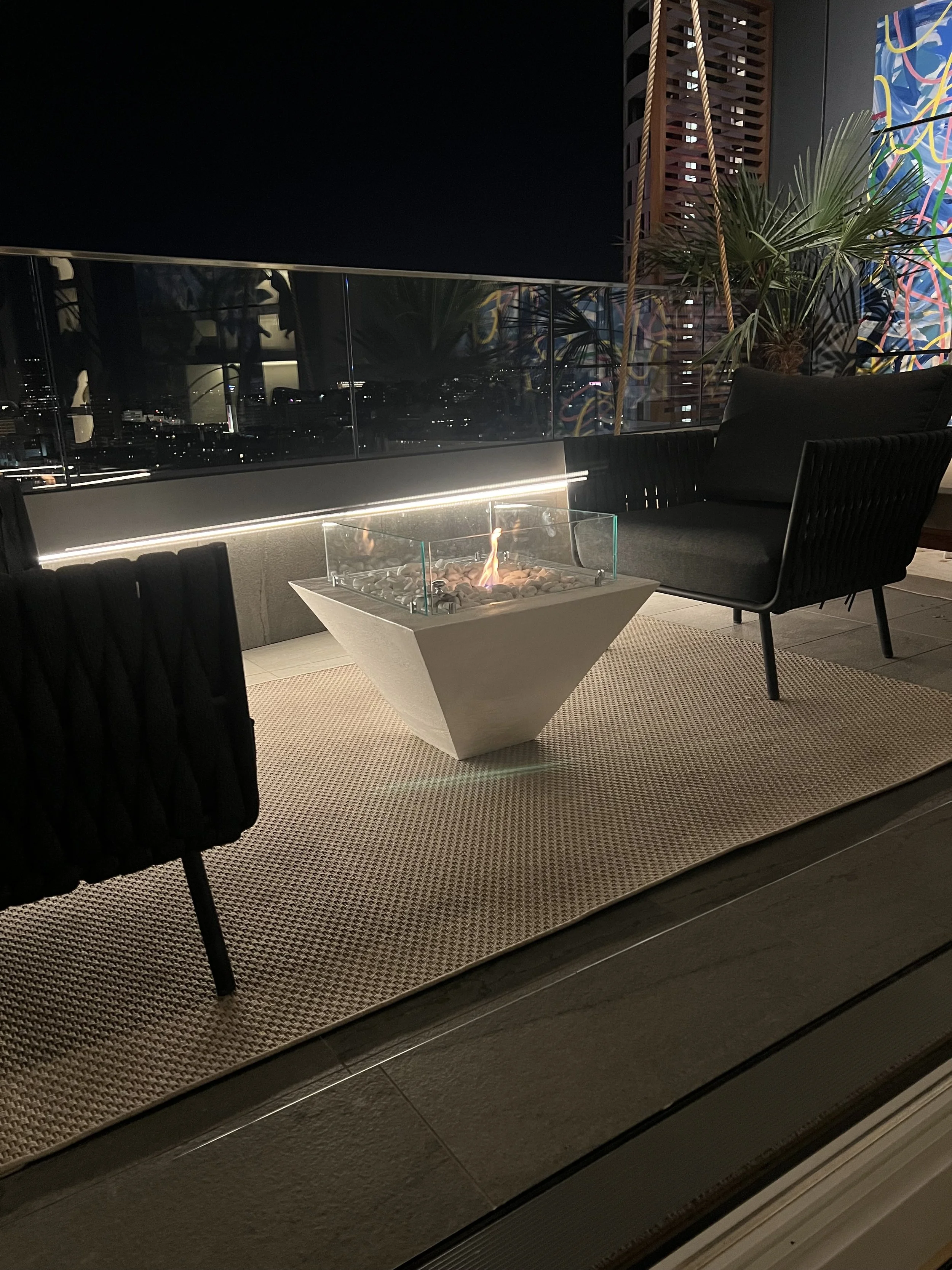 Aura lux white