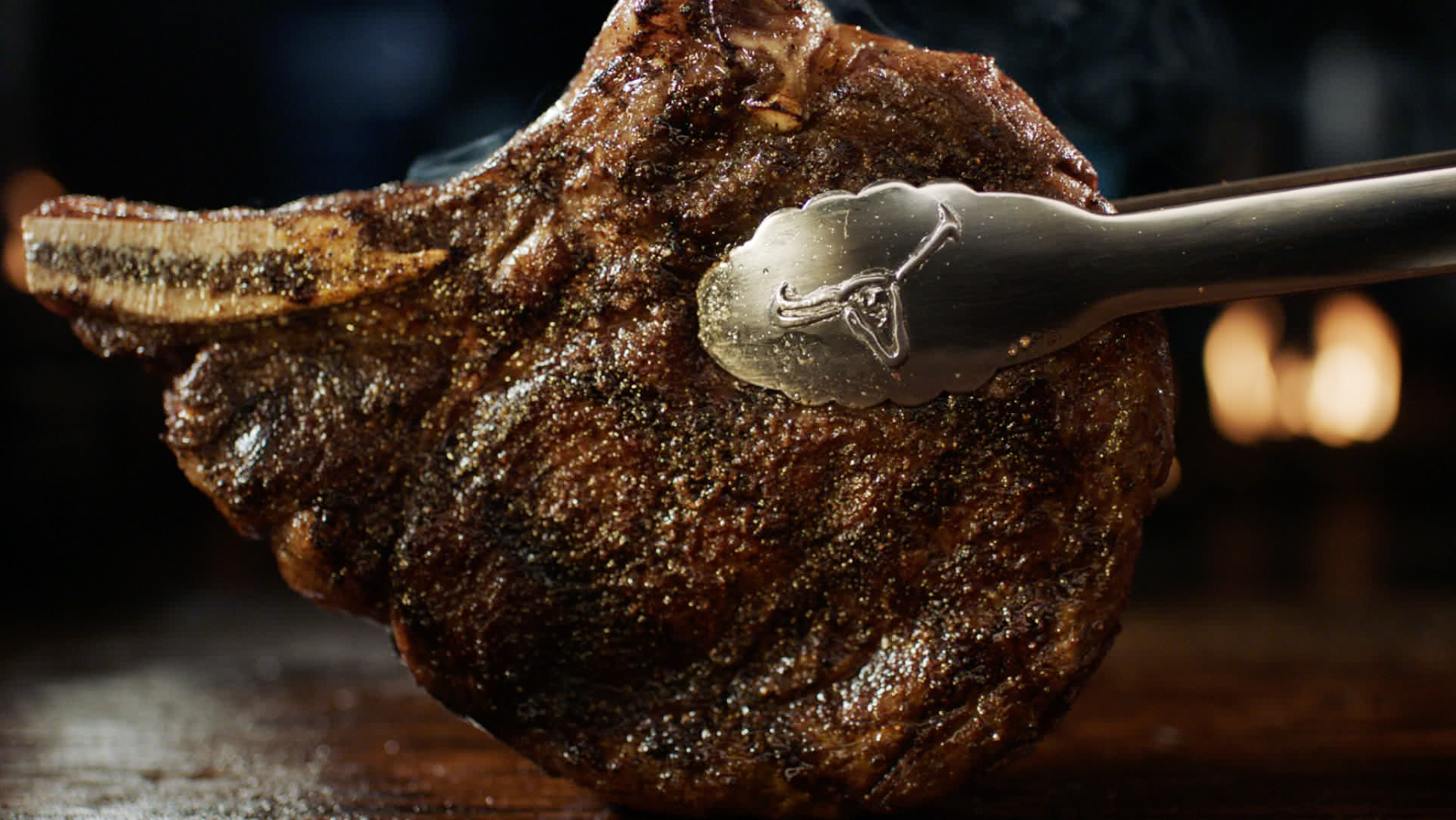LongHorn Steakhouse: Legendary Flavors