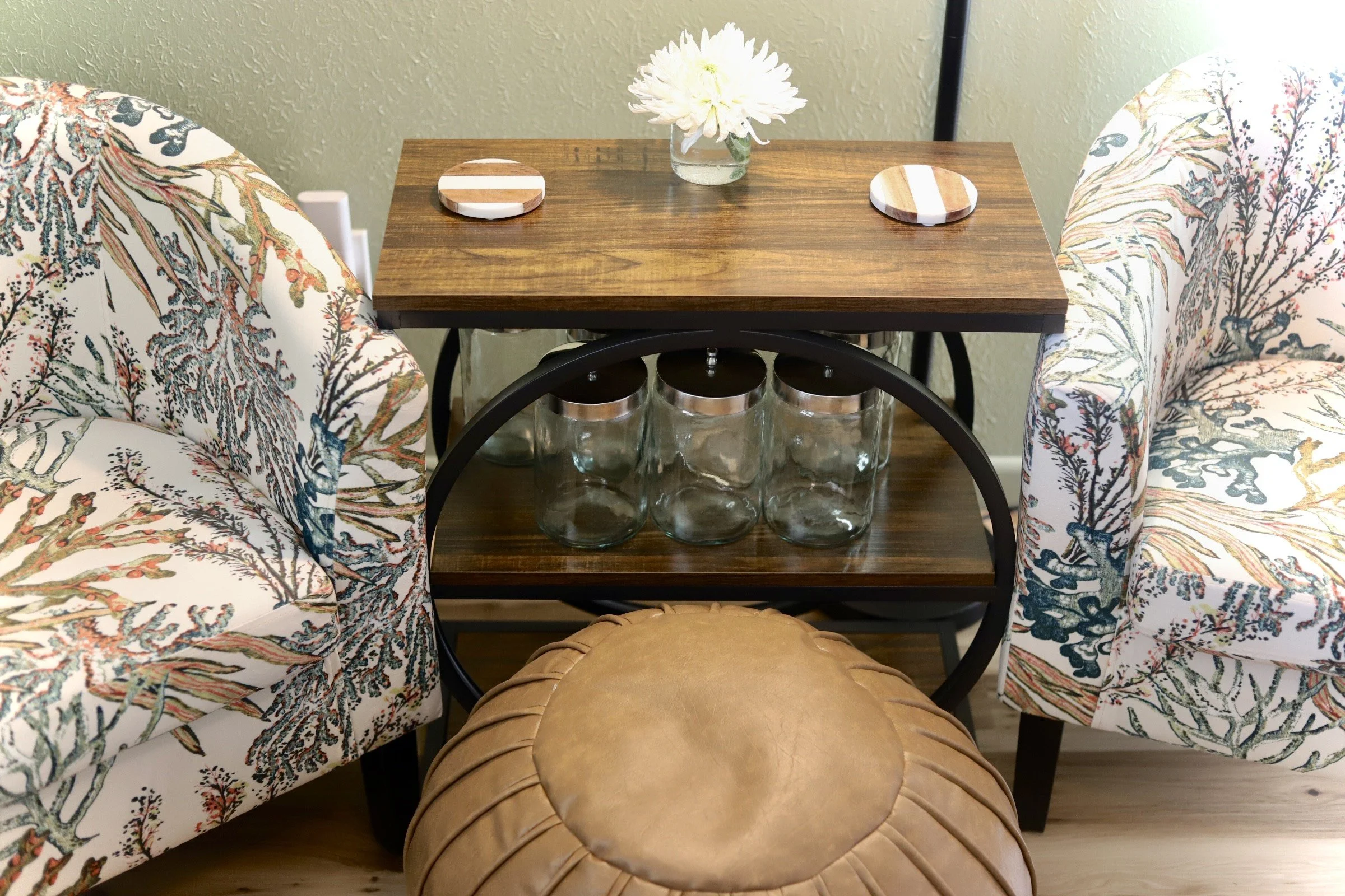 clinic seats table.jpg